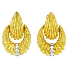 Retro Van Cleef & Arpels Diamond and Yellow Gold Earrings, 1970s