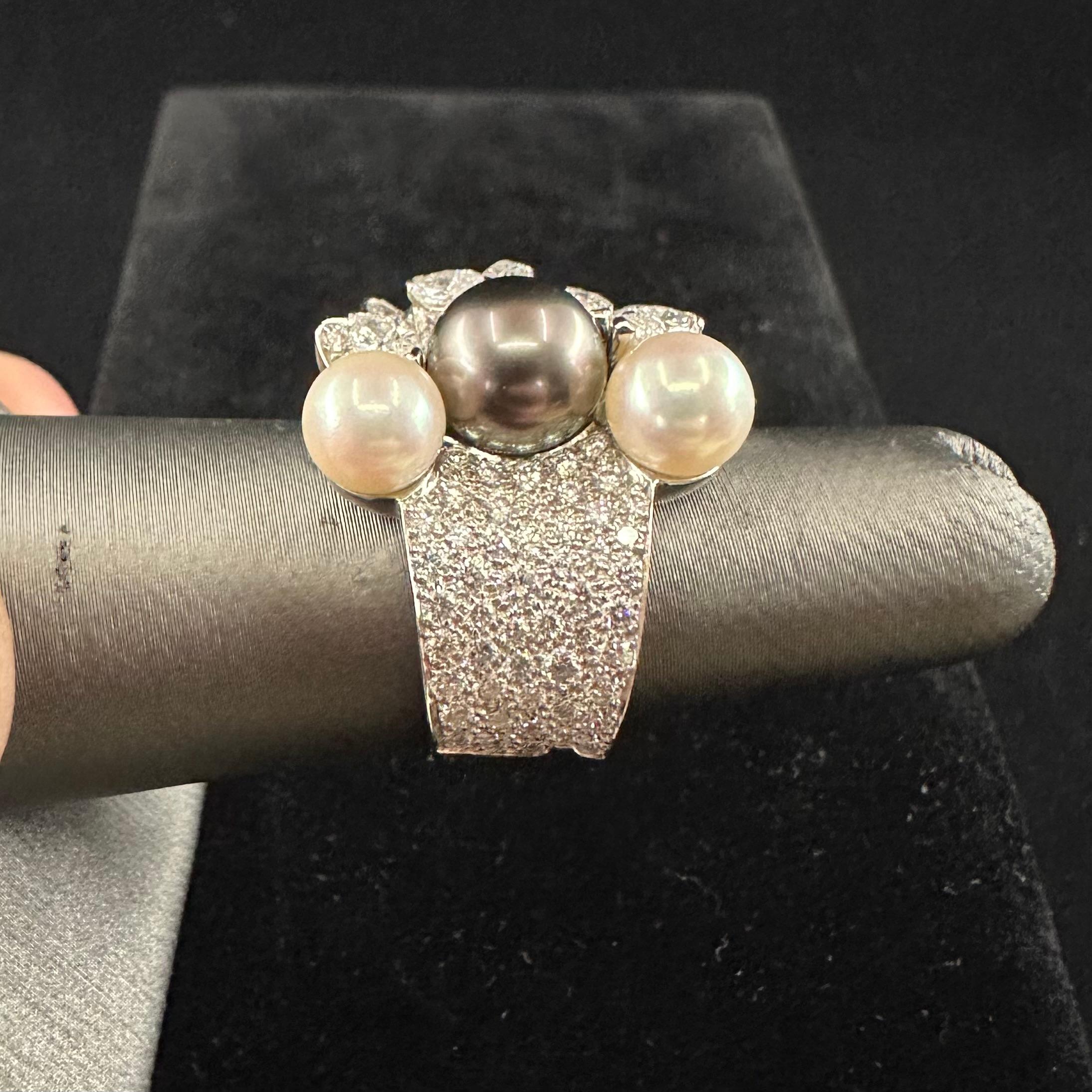 Van Cleef & Arpels Diamond Band Ring  In Excellent Condition For Sale In Beverly Hills, CA