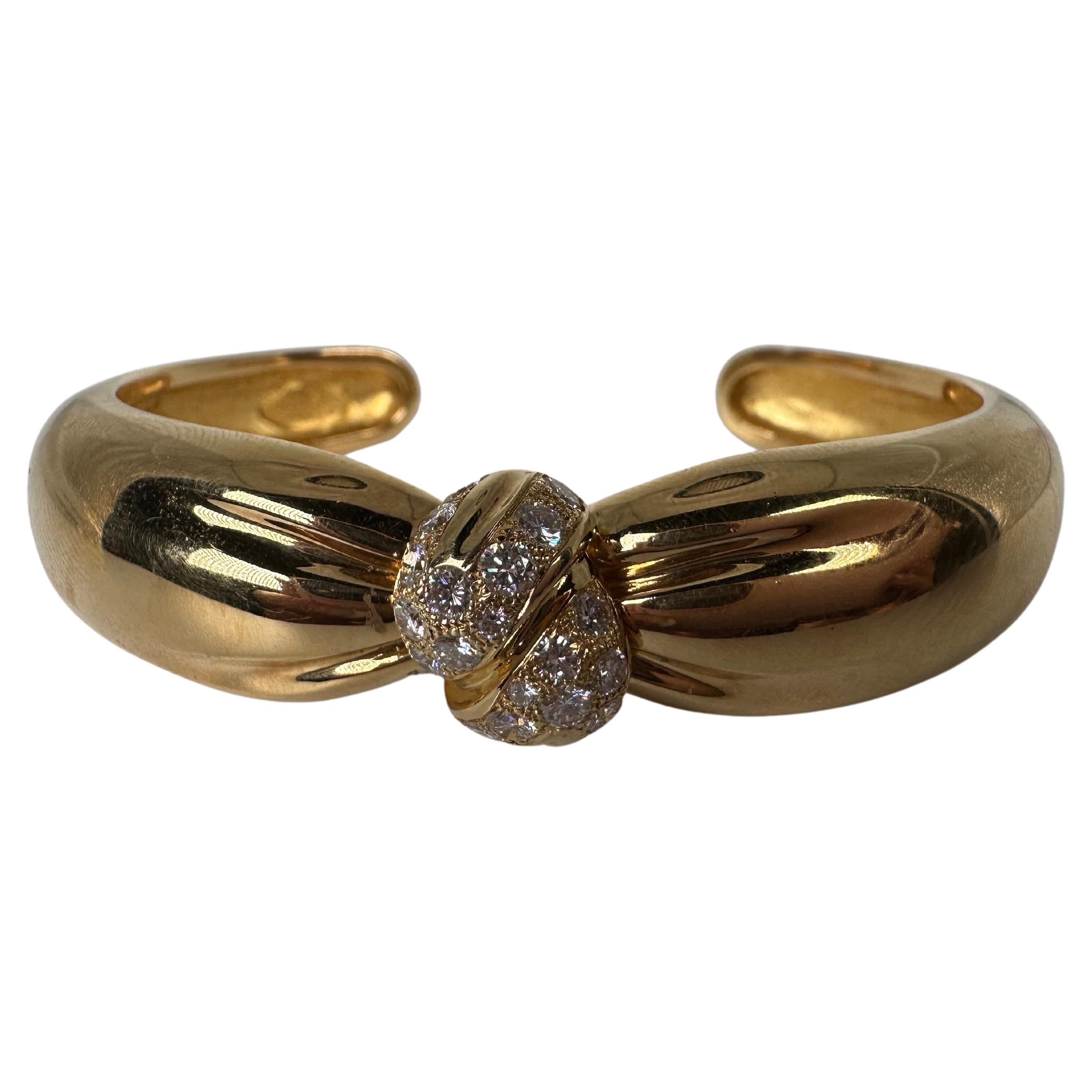 Van Cleef & Arpels Bracelet jonc en diamants 18 carats en vente