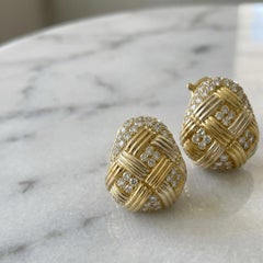 Van Cleef & Arpels Diamond Basket-Weave Ring and Earrings Suite in 18K Yellow Go