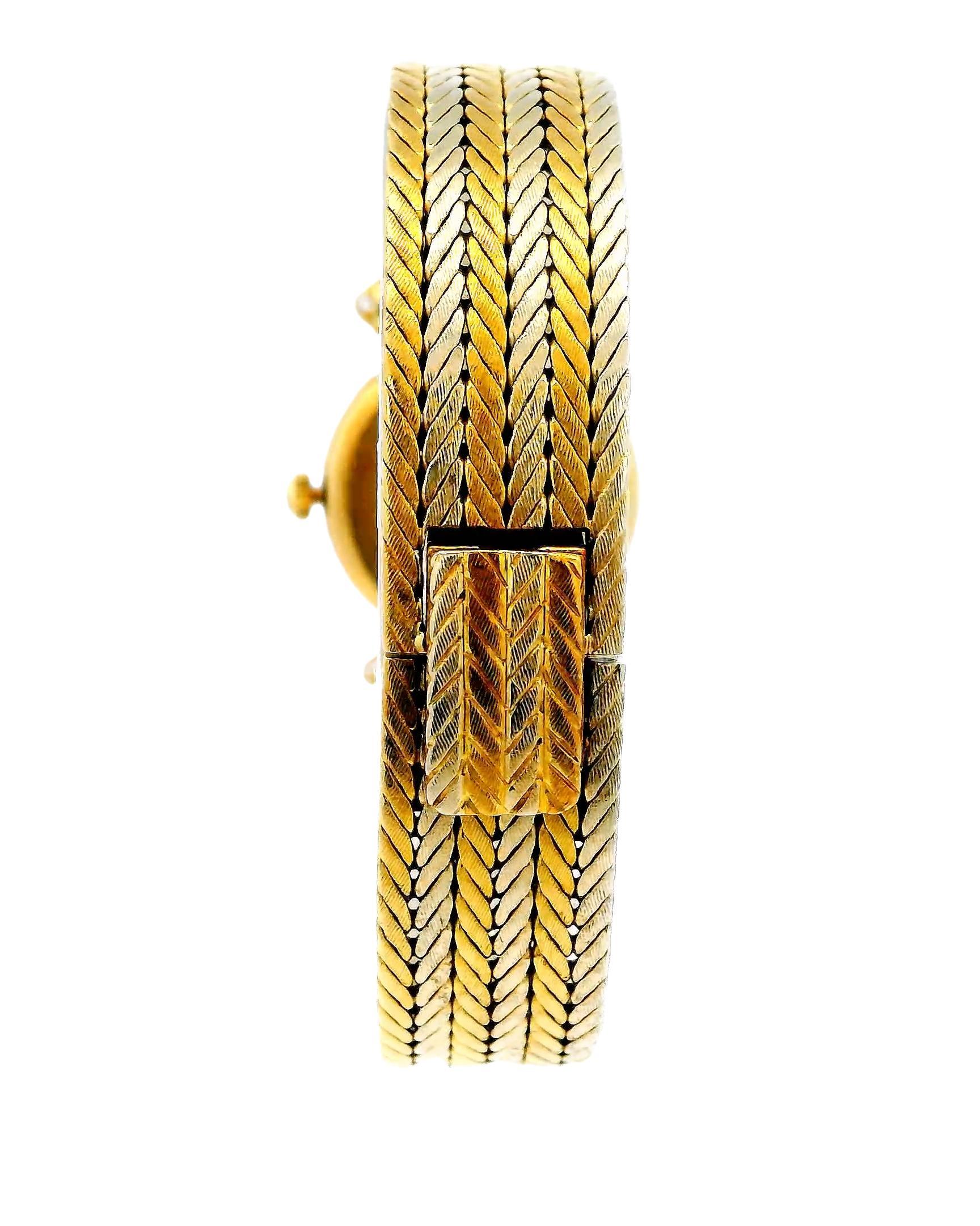 Van Cleef & Arpels Diamond Bezel Chevron Dial & 18K White & Yellow Gold Bracelet For Sale 3