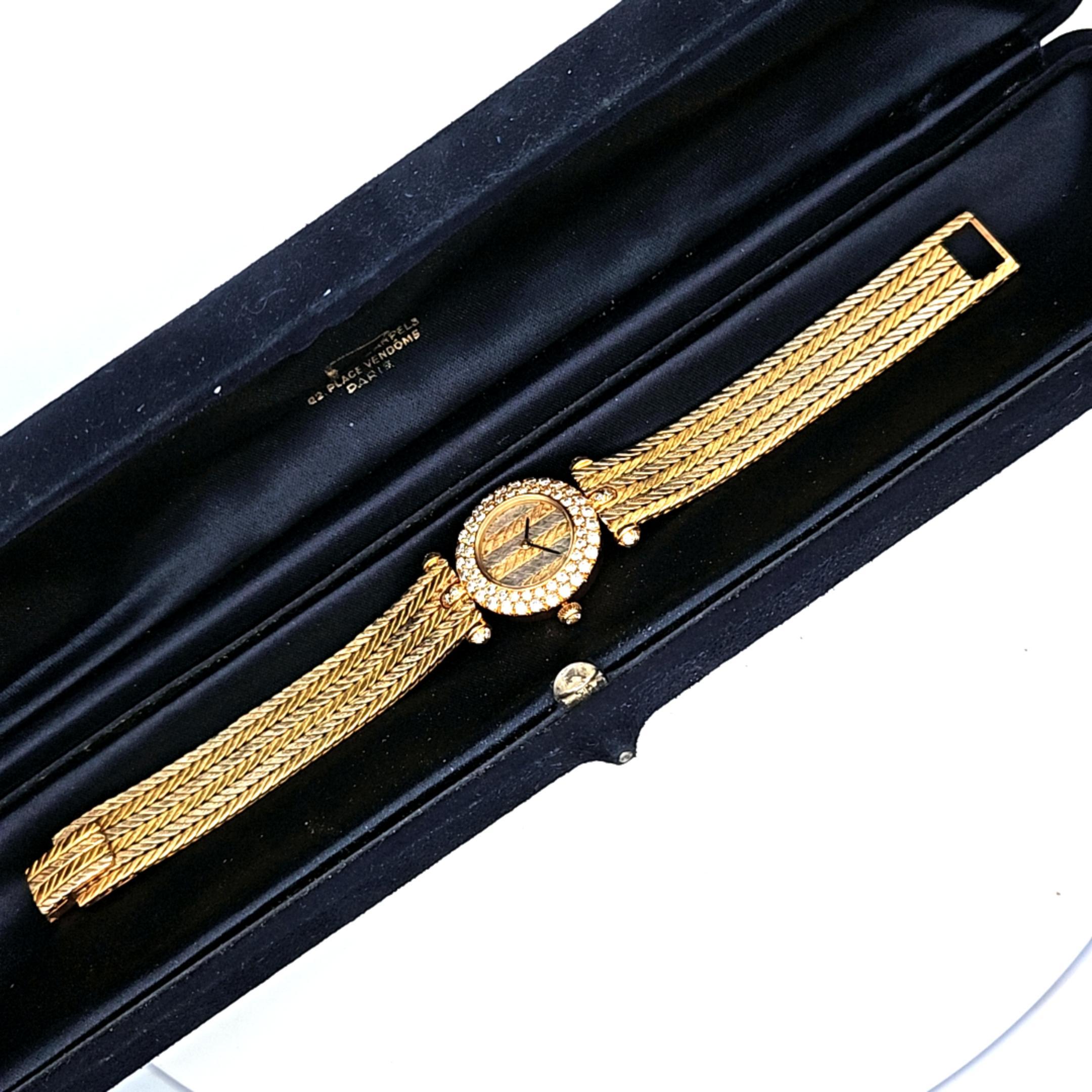 Van Cleef & Arpels Diamond Bezel Chevron Dial & 18K White & Yellow Gold Bracelet For Sale 4