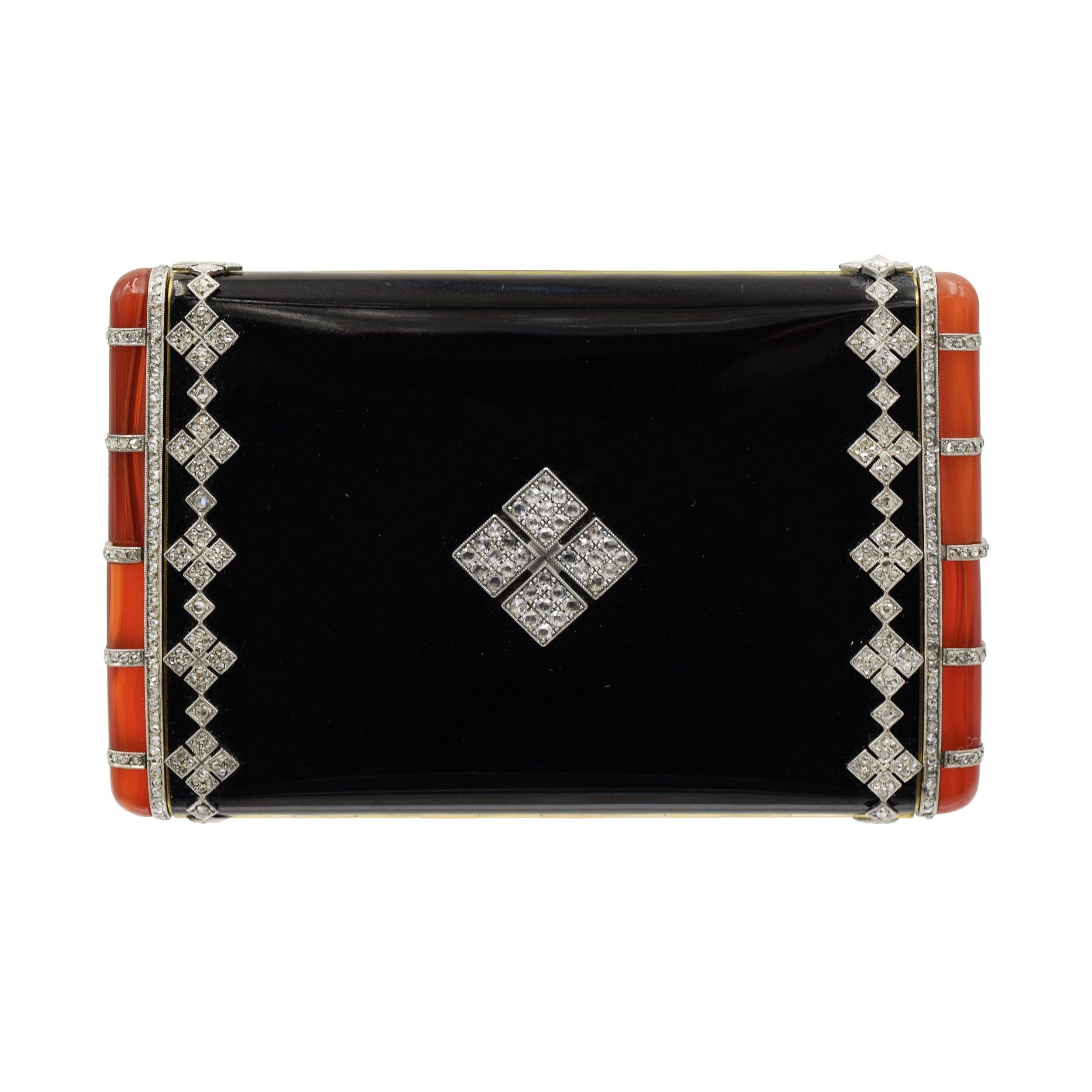 Taille ronde Van Cleef & Arpels Compact en diamants, émail noir et pierres précieuses orange en vente