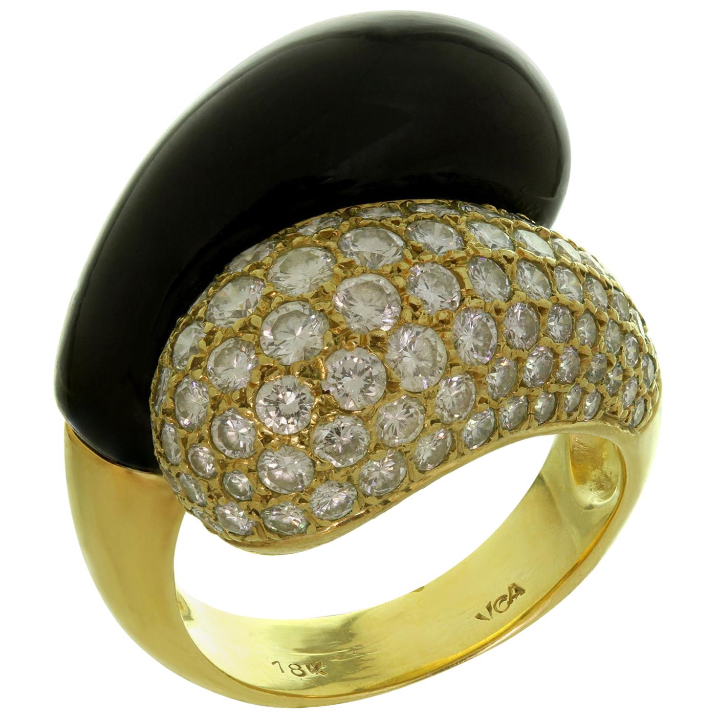Van Cleef & Arpels Diamond Black Onyx Yellow Gold Ring For Sale