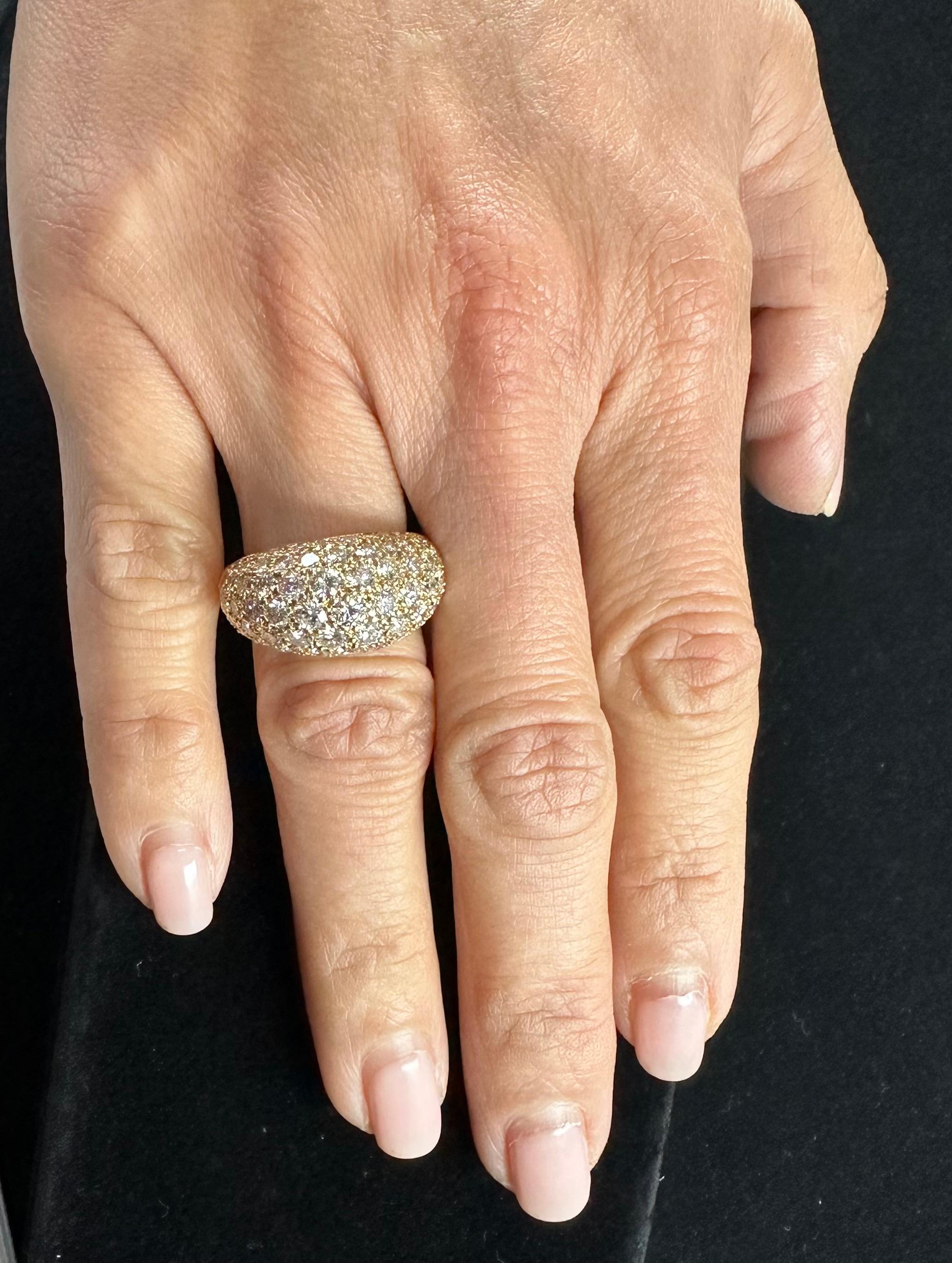 Van Cleef & Arpels  Diamond Bombé Ring 18k Yellow Gold For Sale 1