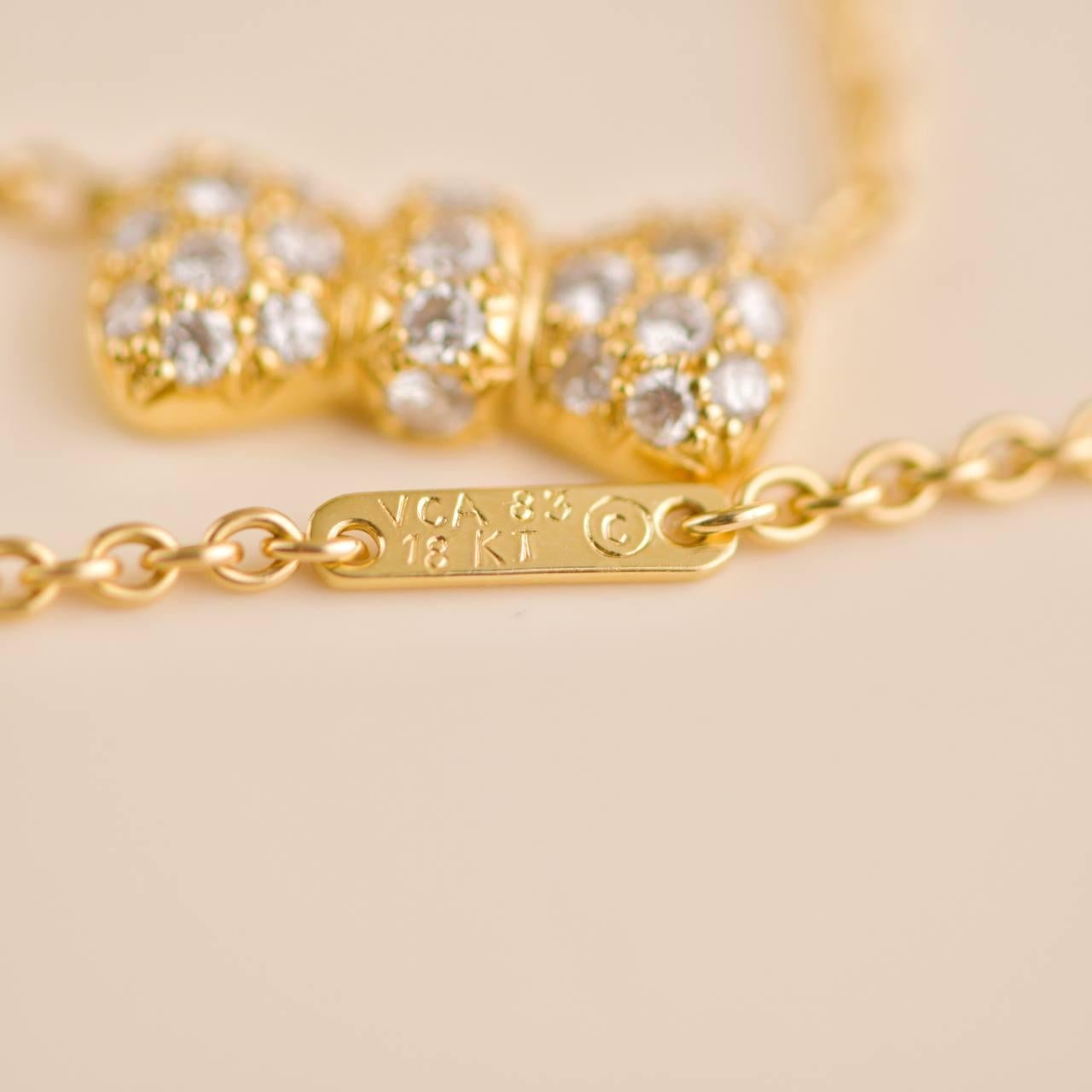 Van Cleef & Arpels Diamond Bow 18K Yellow Gold Pendant Necklace For Sale 3
