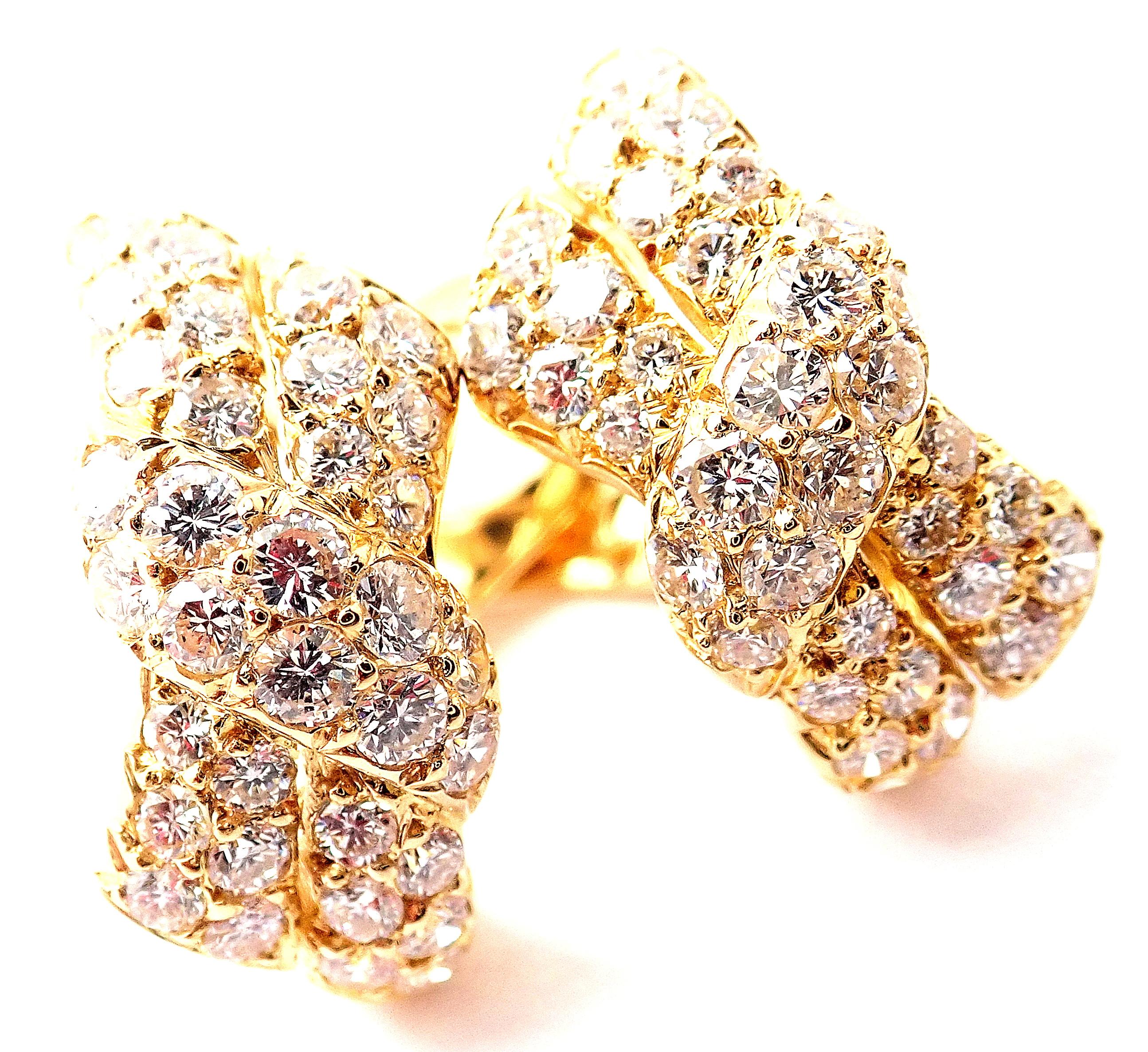 18k Yellow Gold Diamond Box Earrings by Van Cleef & Arpels. 
With 68 round brilliant cut diamonds VVS1 clarity, E color total weight approx. 2ct
These earrings come with Van Cleef & Arpels service paper from a VCA store.
***These earrings are for
