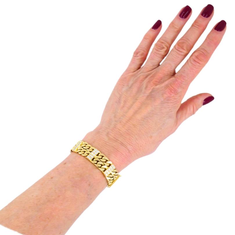 Round Cut Van Cleef & Arpels Diamond Bracelet Curb Link 18k Gold Vintage Estate Jewelry For Sale
