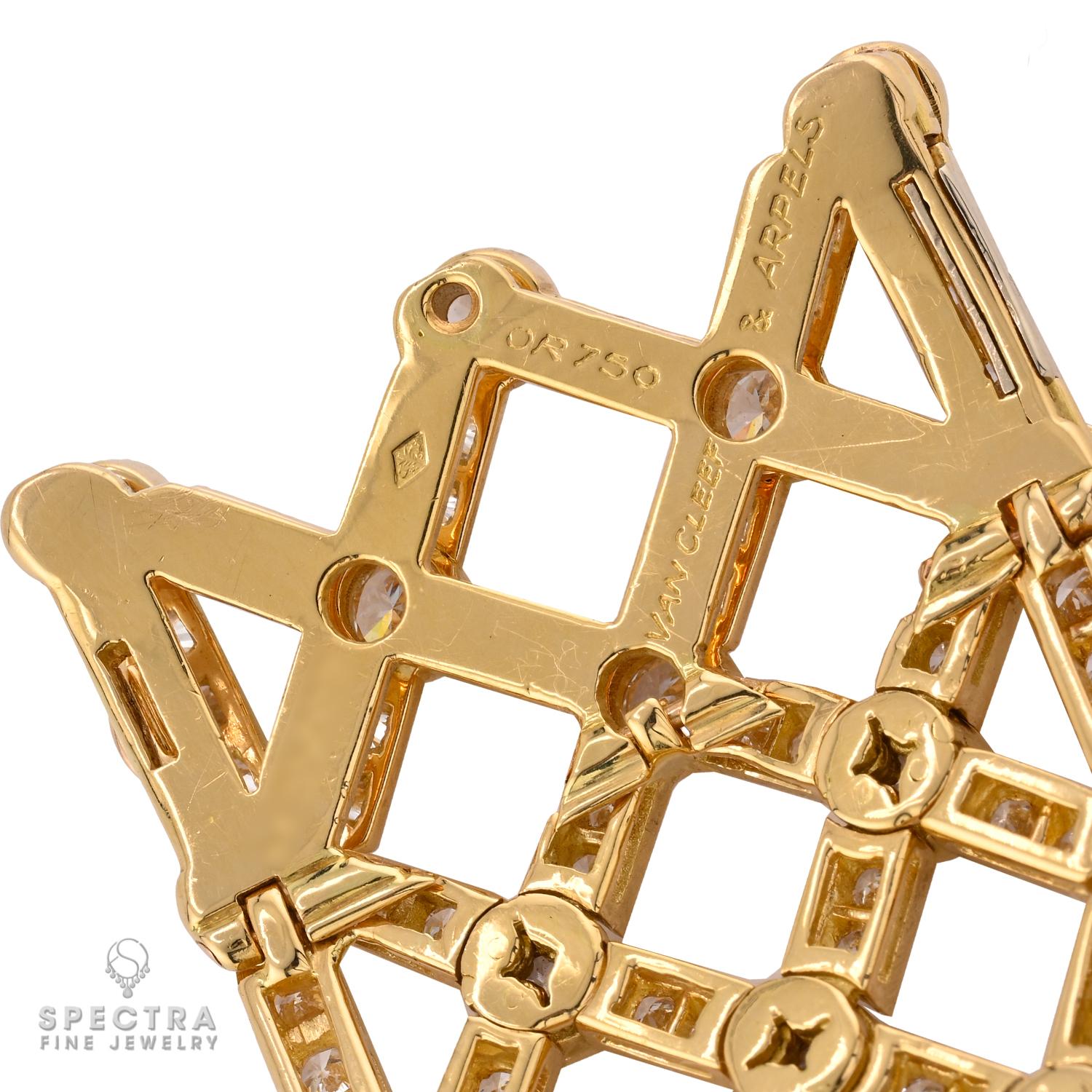 Round Cut Van Cleef & Arpels Diamond Bracelet in 18kt Yellow Gold, circa 1986 For Sale