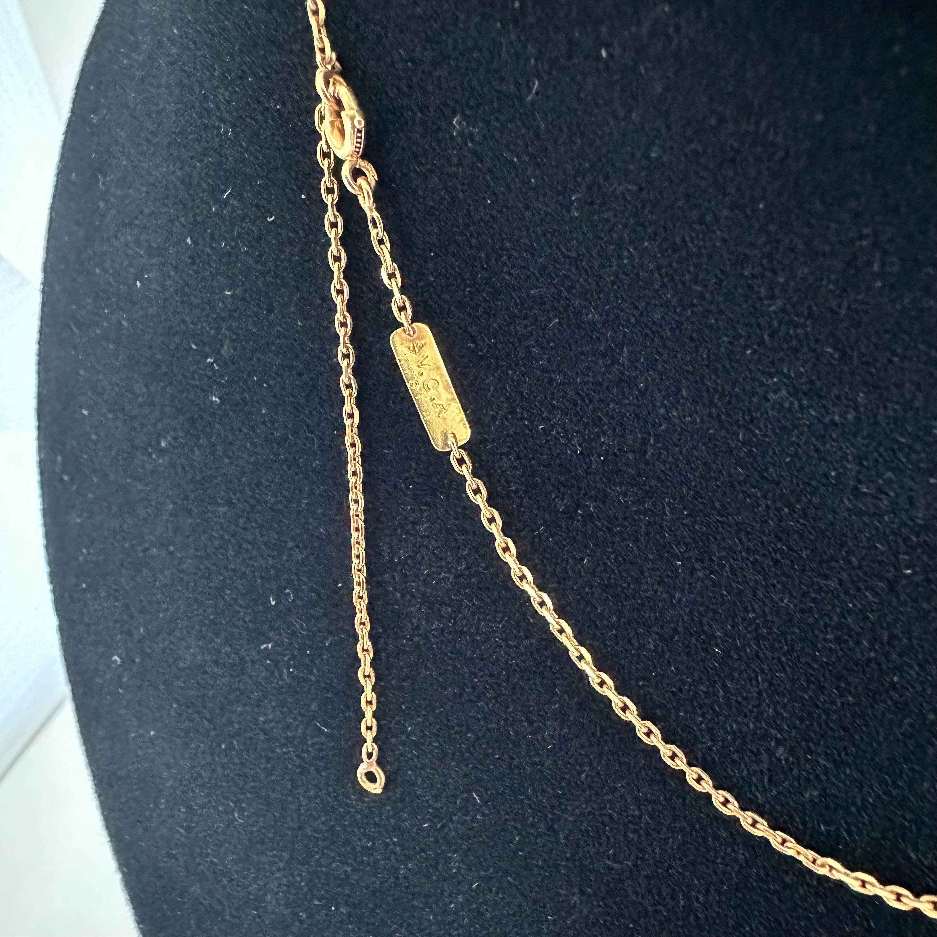 Van Cleef & Arpels Diamond Butterfly Necklace For Sale 4