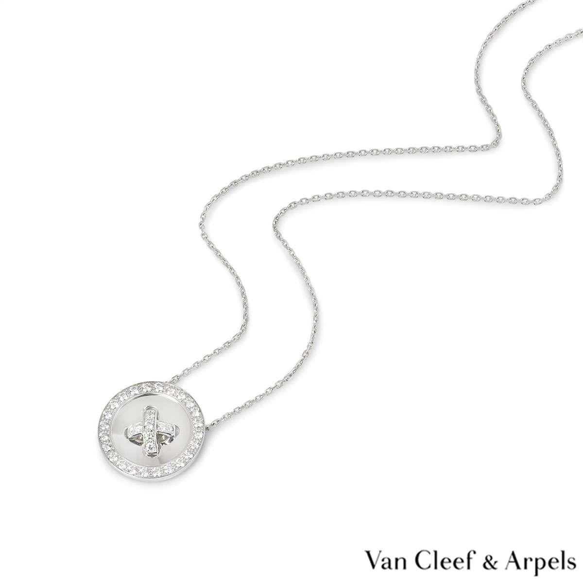 Round Cut Van Cleef & Arpels Diamond Button Pendant 1.00 Carat