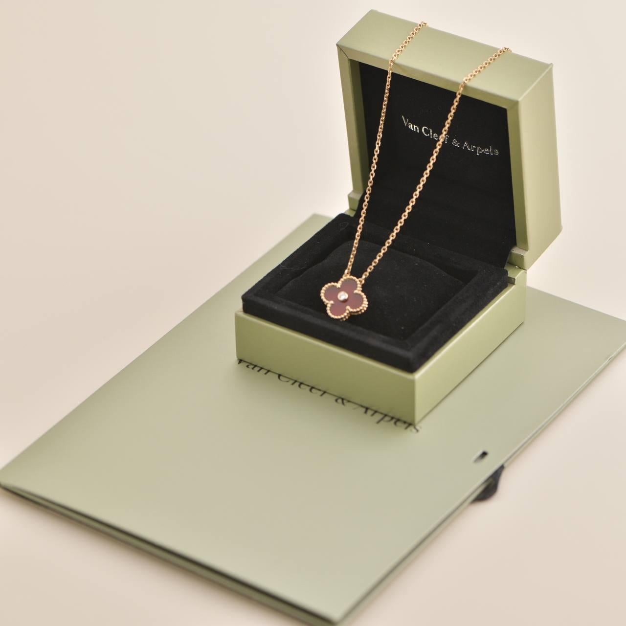 18k Rose Gold Limited Edition Carnelian Necklace, released in 2011 Christmas as the holiday pendant. VCA doesn’t create this version anymore. Truly collective piece!

SKU                                 	AT-1561
Brand	                               