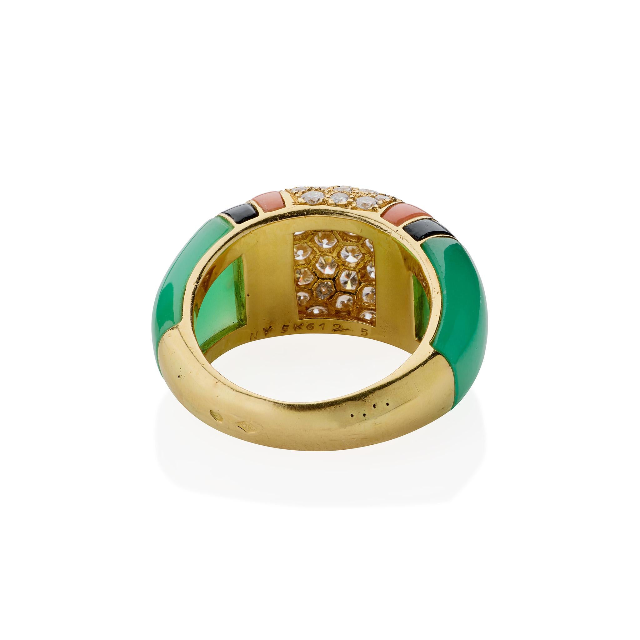 Women's or Men's Van Cleef & Arpels Diamond, Chrysoprase and Coral Bombé Ring For Sale
