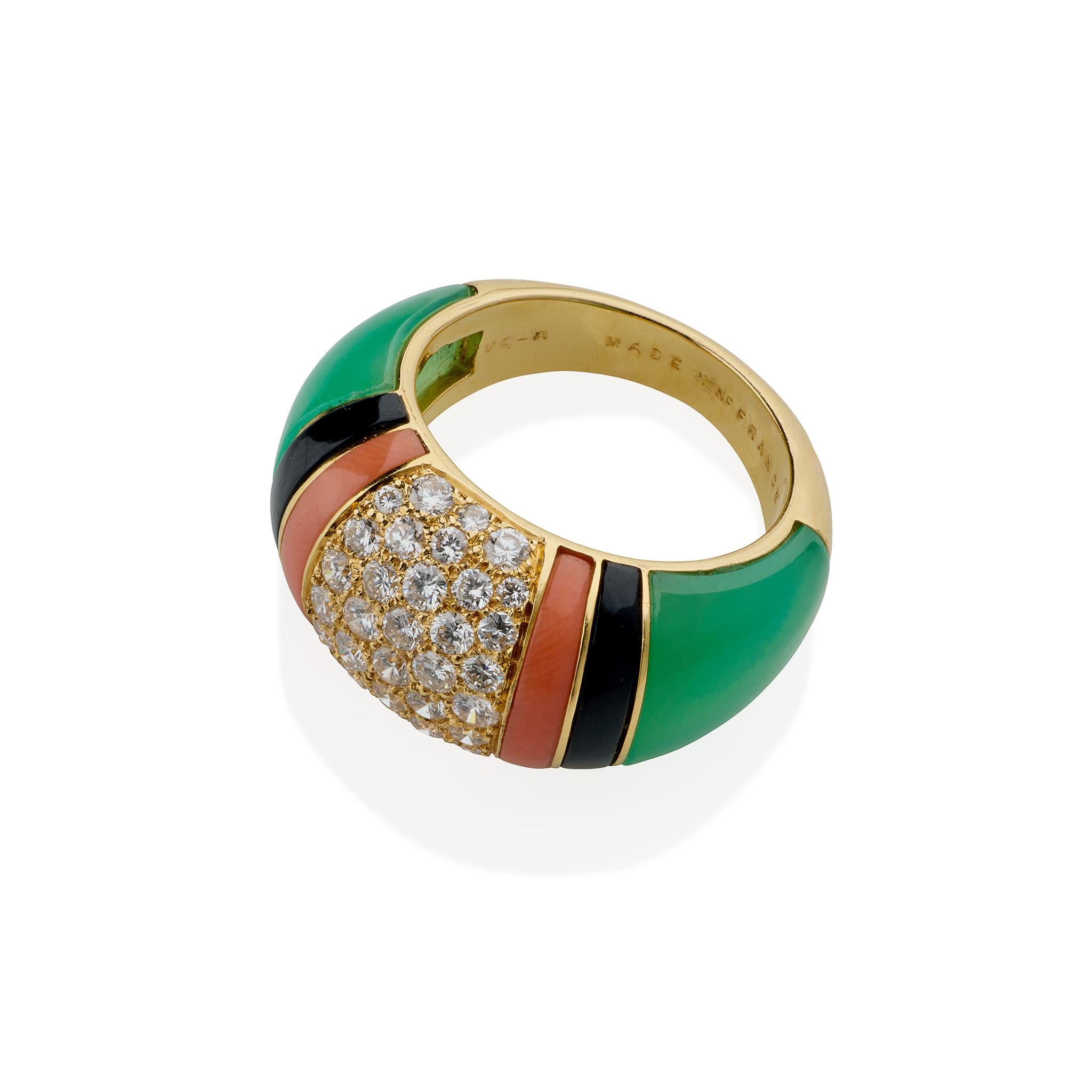 Van Cleef & Arpels Diamond, Chrysoprase and Coral Bombé Ring For Sale 2