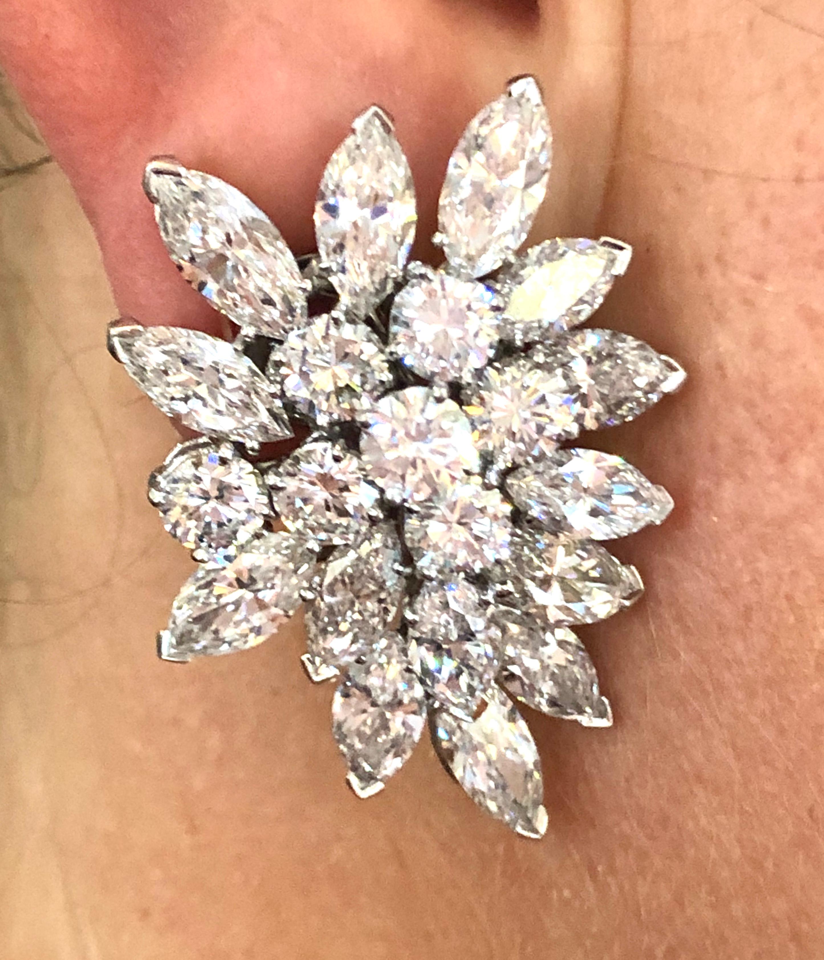 Van Cleef & Arpels Diamant-Cluster-Ohrringe aus Platin mit Diamanten Damen im Angebot