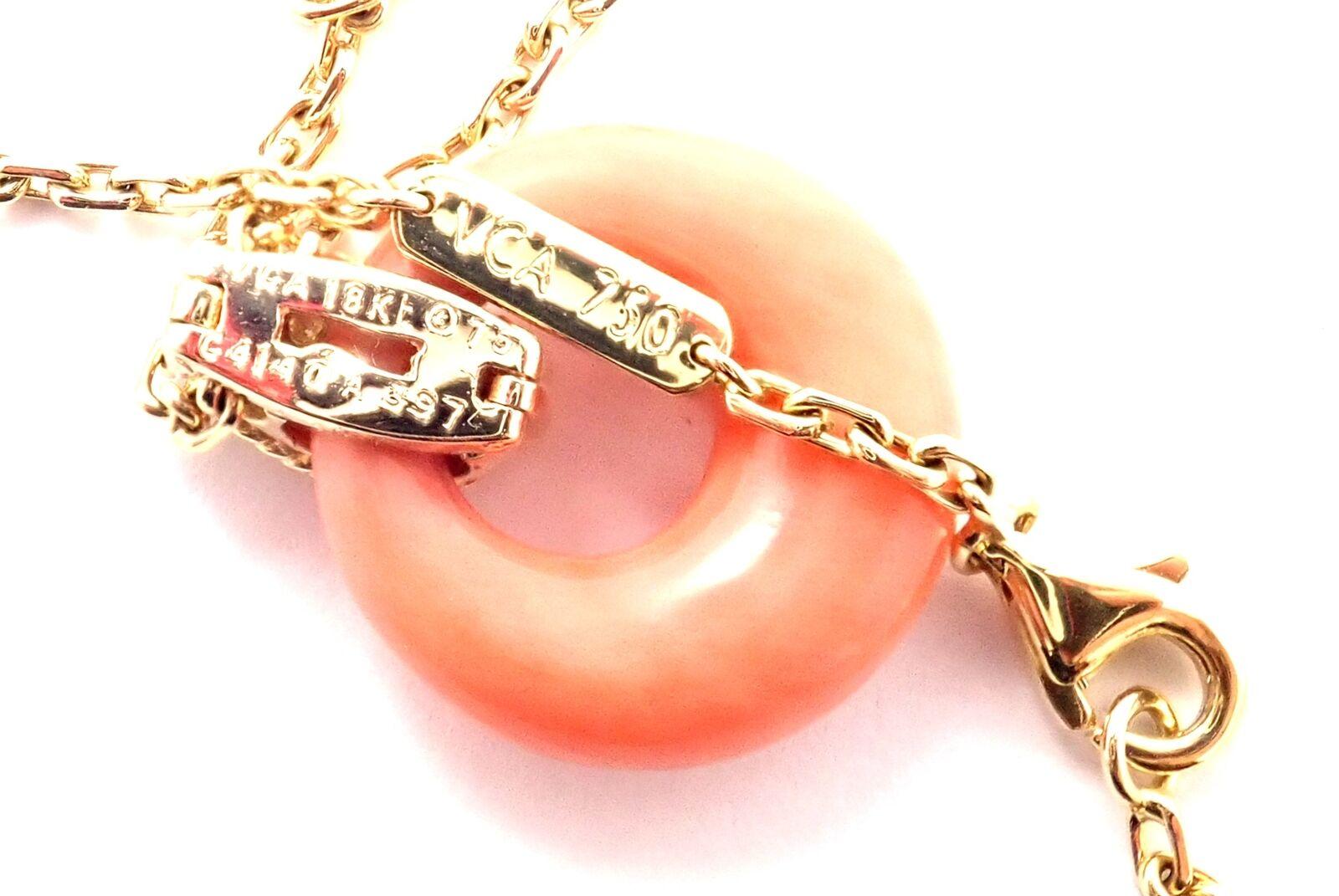 Van Cleef & Arpels Diamond Coral Yellow Gold Pendant Necklace In Excellent Condition For Sale In Holland, PA