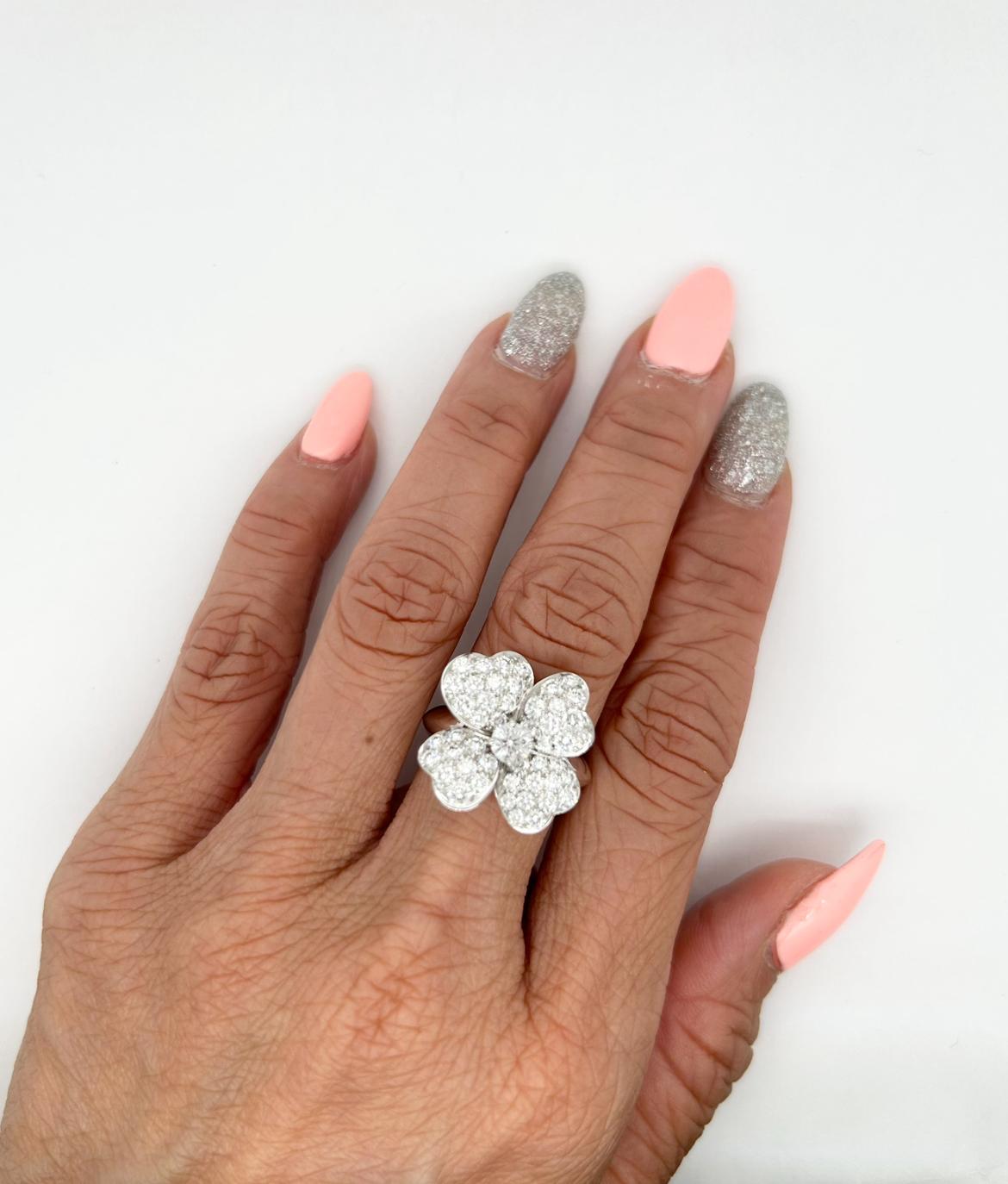 Van Cleef & Arpels Diamond Cosmos Ring 4