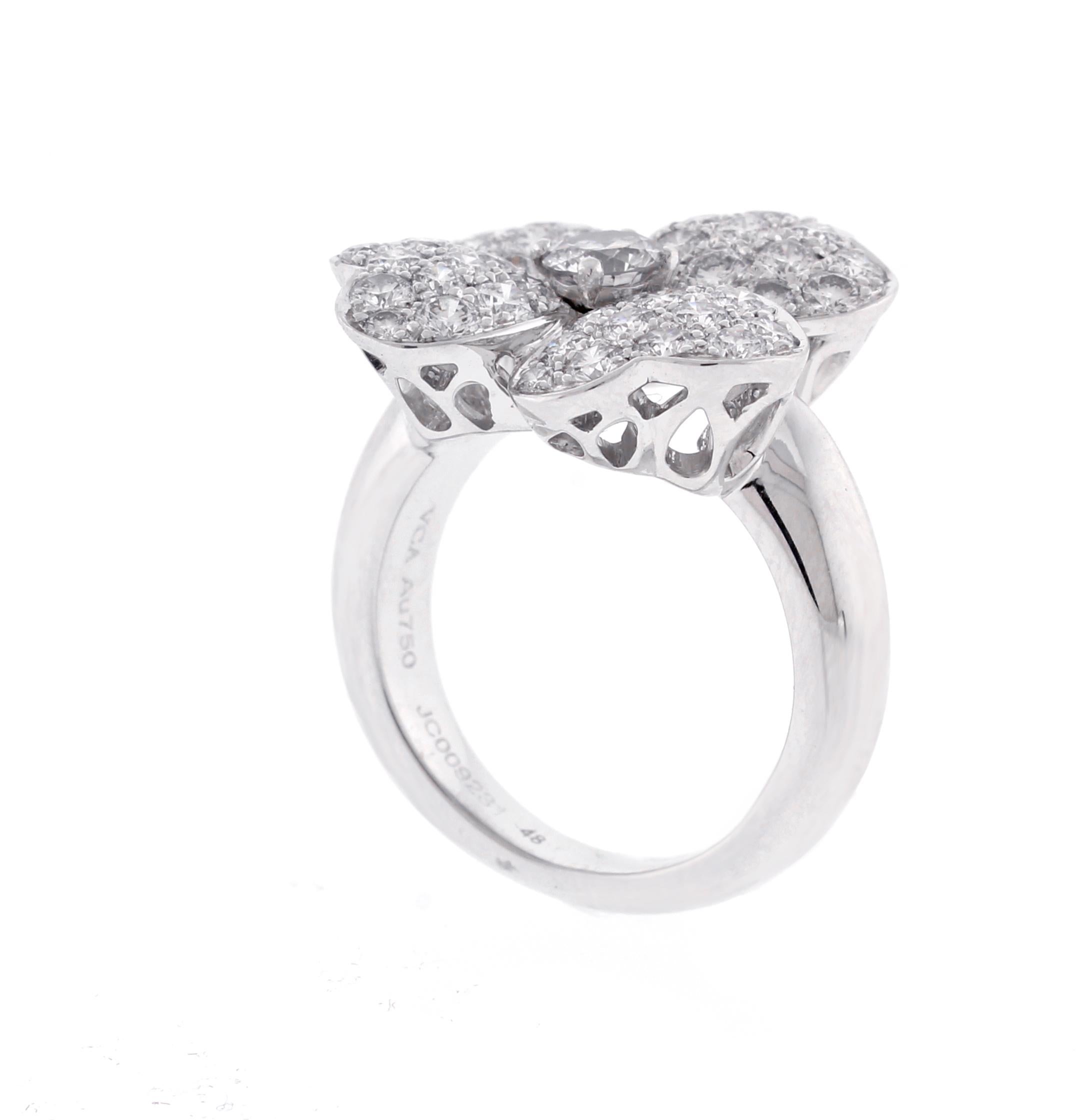 Brilliant Cut Van Cleef & Arpels Diamond Cosmos Ring For Sale