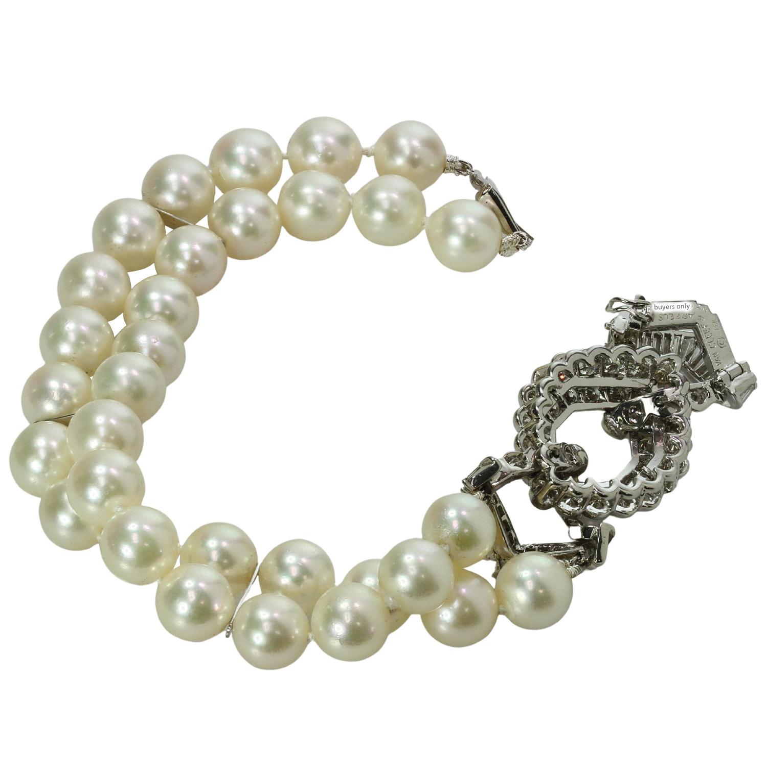 VAN CLEEF & ARPELS Diamond Cultured Pearl White Gold Double Row Bracelet In Excellent Condition For Sale In New York, NY