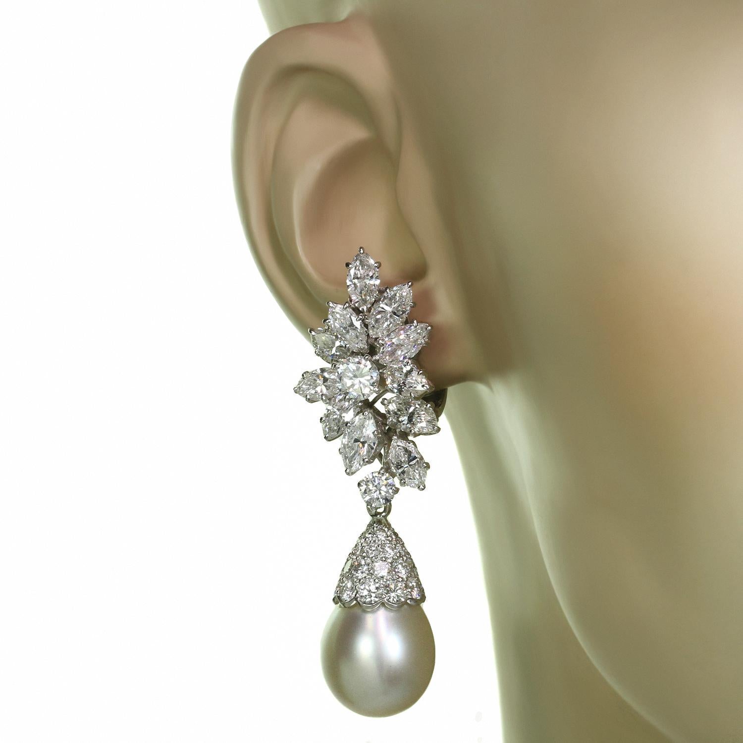 Taille Marquise Van Cleef & Arpels Clips d'oreilles en forme de goutte détachables en perles de culture et diamants en vente