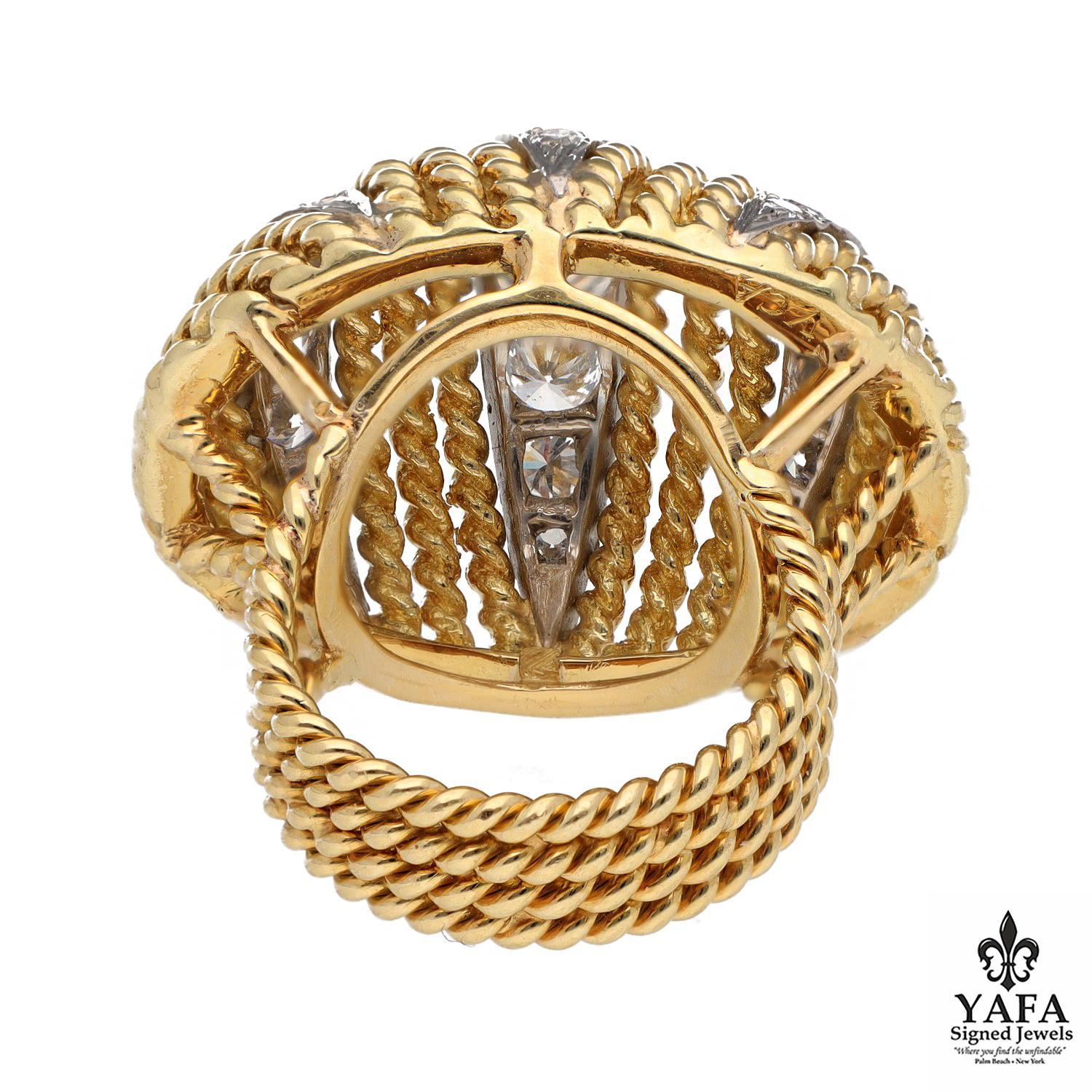 Taglio rotondo Van Cleef & Arpels Anello con diamante a cupola in vendita