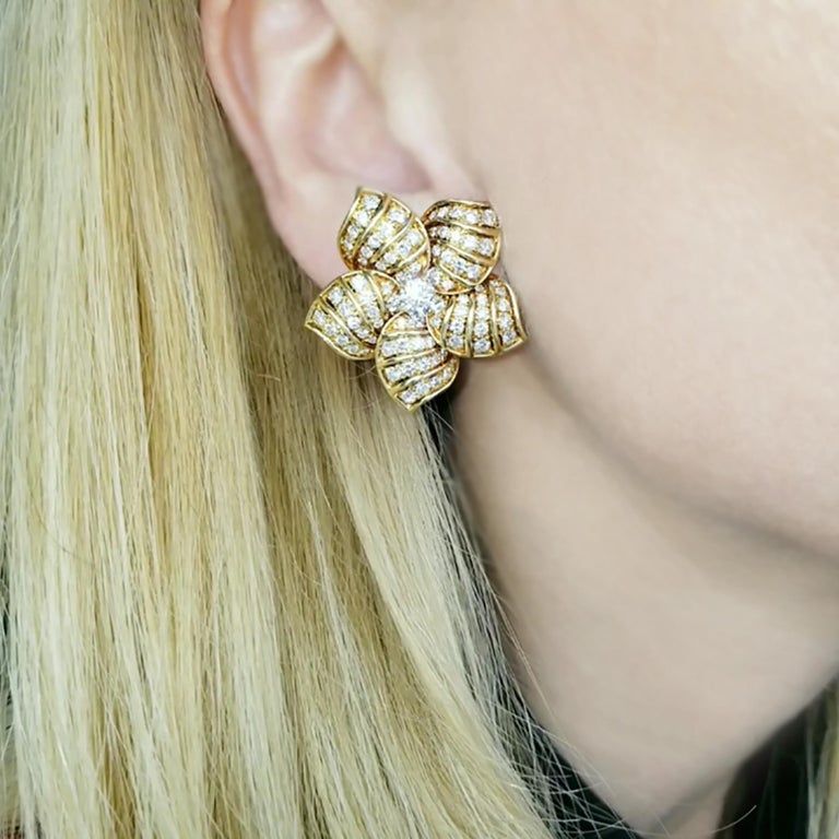 Van Cleef and Arpels Diamond Earrings For Sale at 1stDibs | van cleef ...
