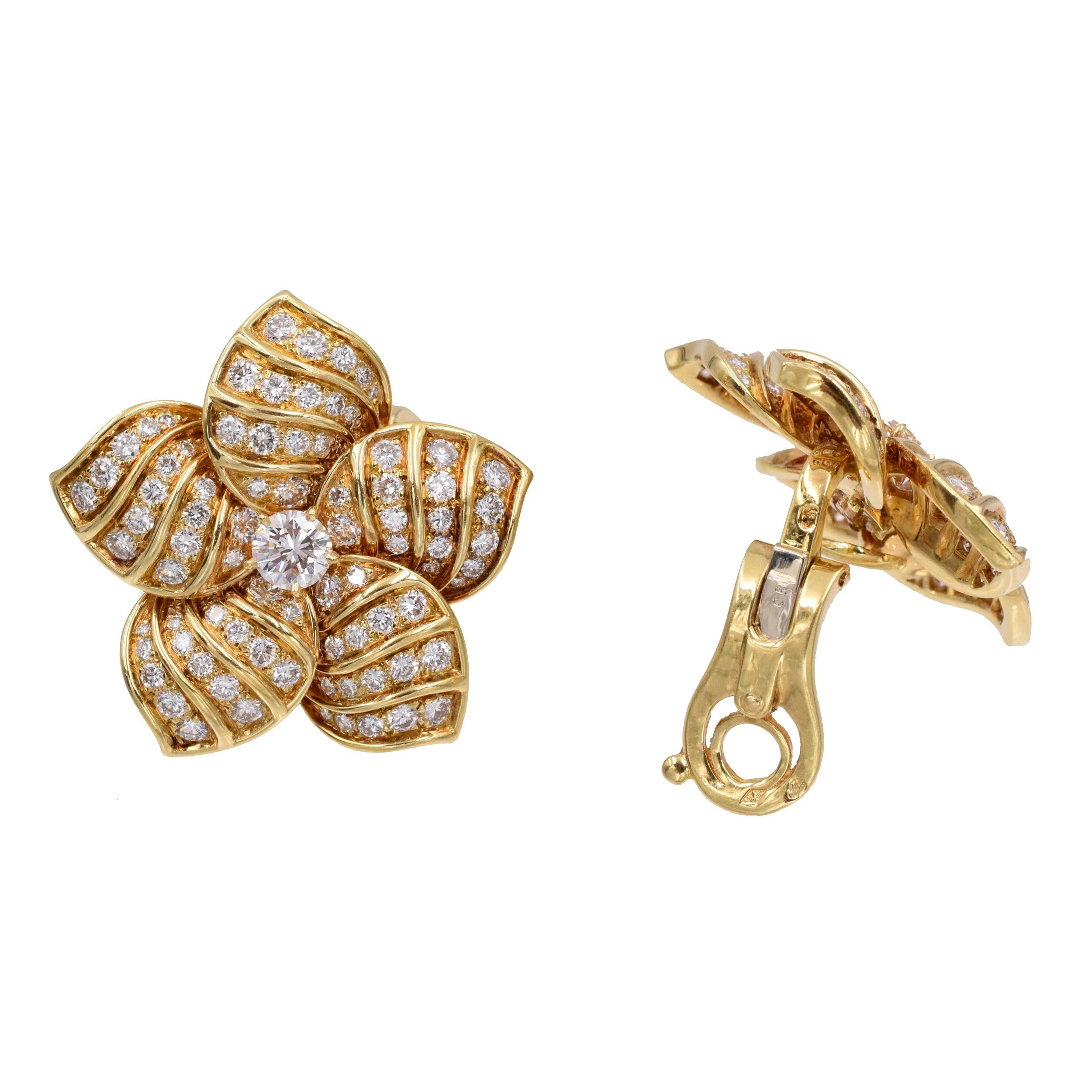 Van Cleef & Arpels Diamant-Ohrringe im Zustand „Hervorragend“ im Angebot in New York, NY
