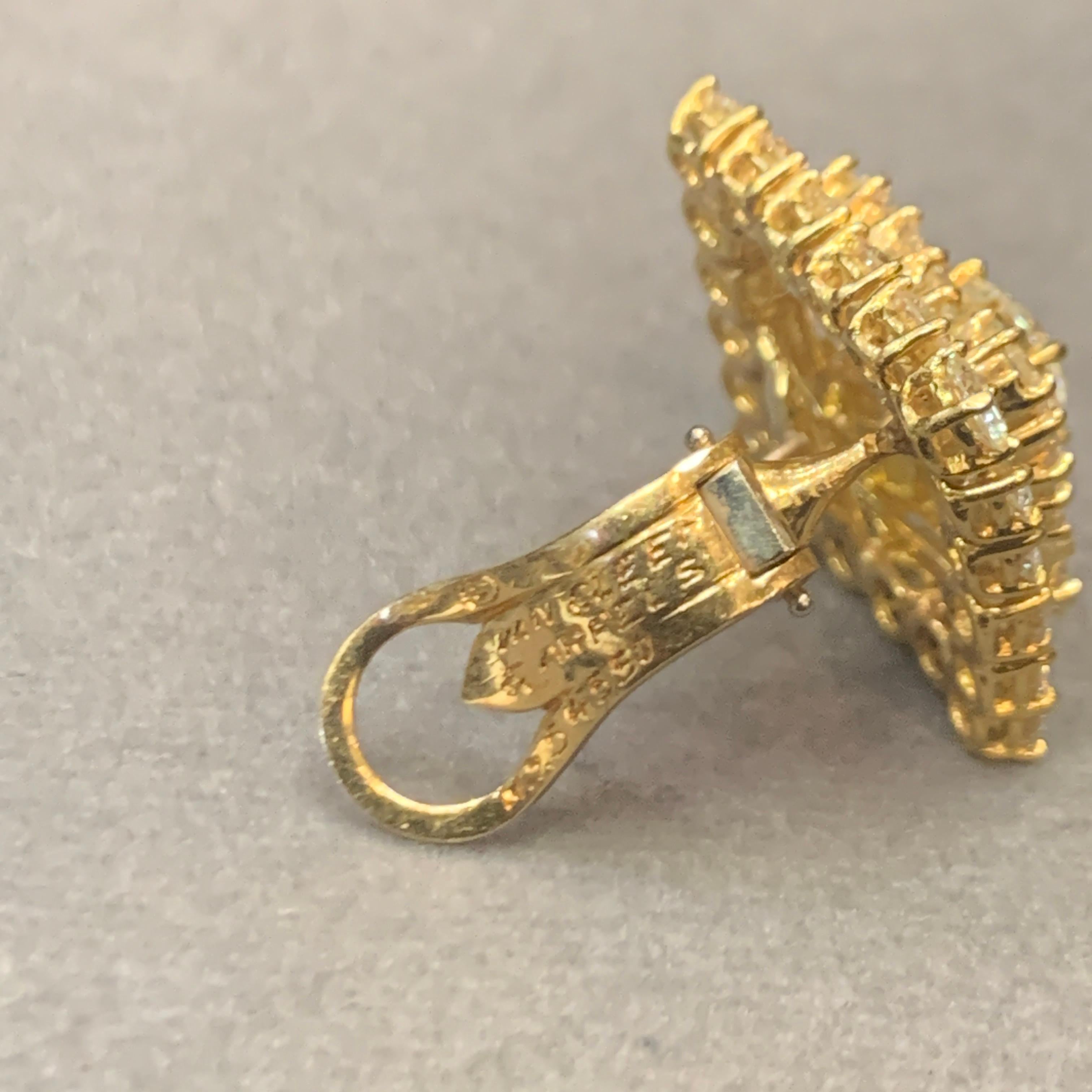Women's Van Cleef & Arpels Diamond Earrings For Sale