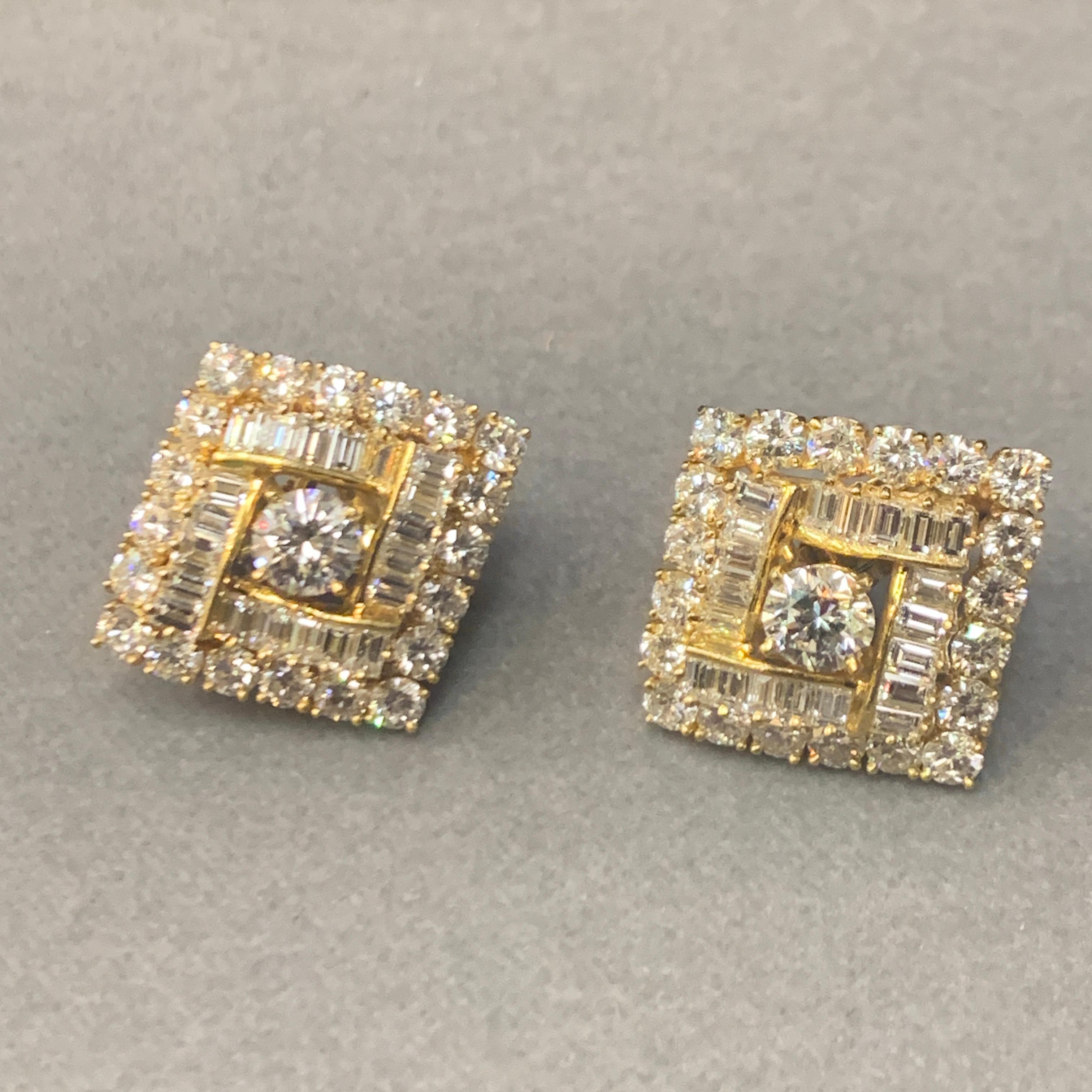 Van Cleef & Arpels Diamond Earrings For Sale 2