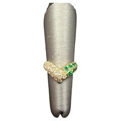 van cleef eagle stamp Van Cleef
Arpels Diamond Emerald 18k Yellow Gold Ring