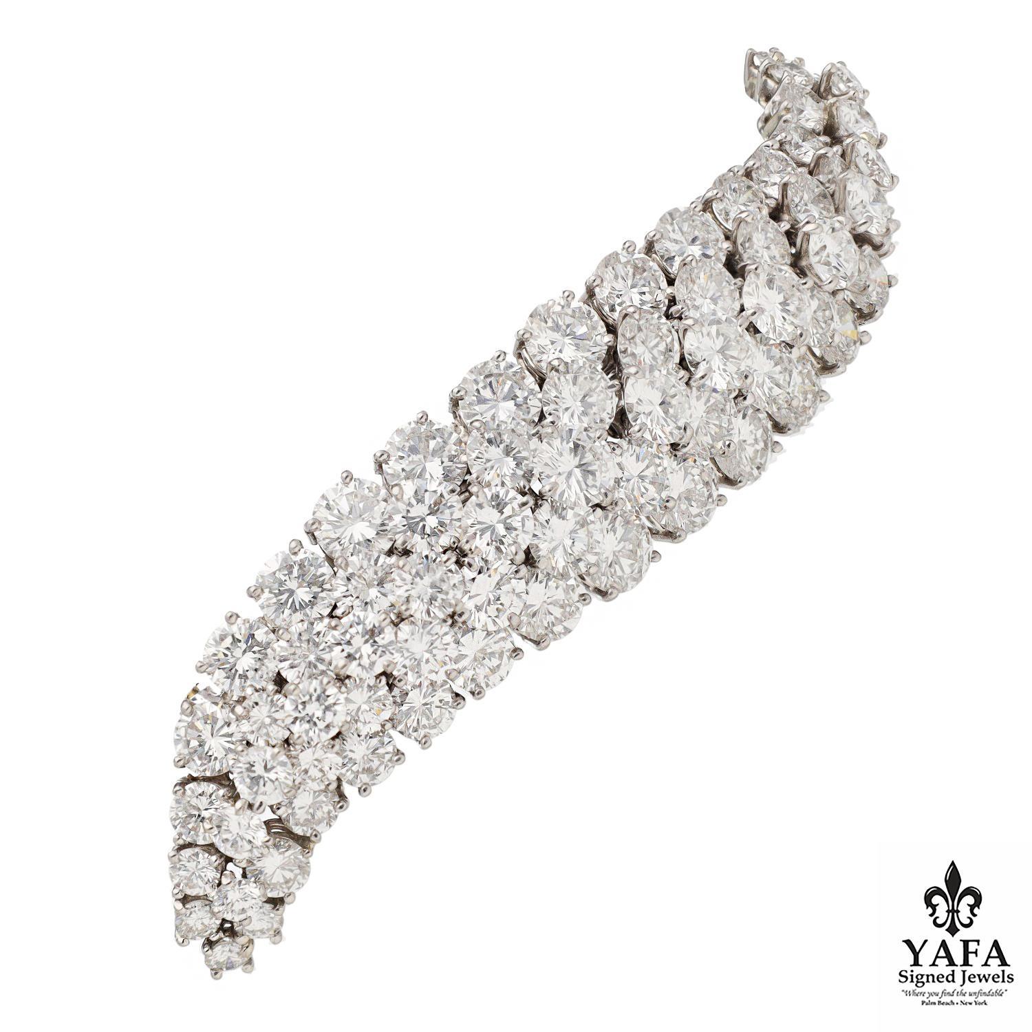 Round Cut VAN CLEEF & ARPELS Diamond Flame Brooch For Sale