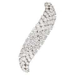 VAN CLEEF & ARPELS Broche Llama de Diamantes