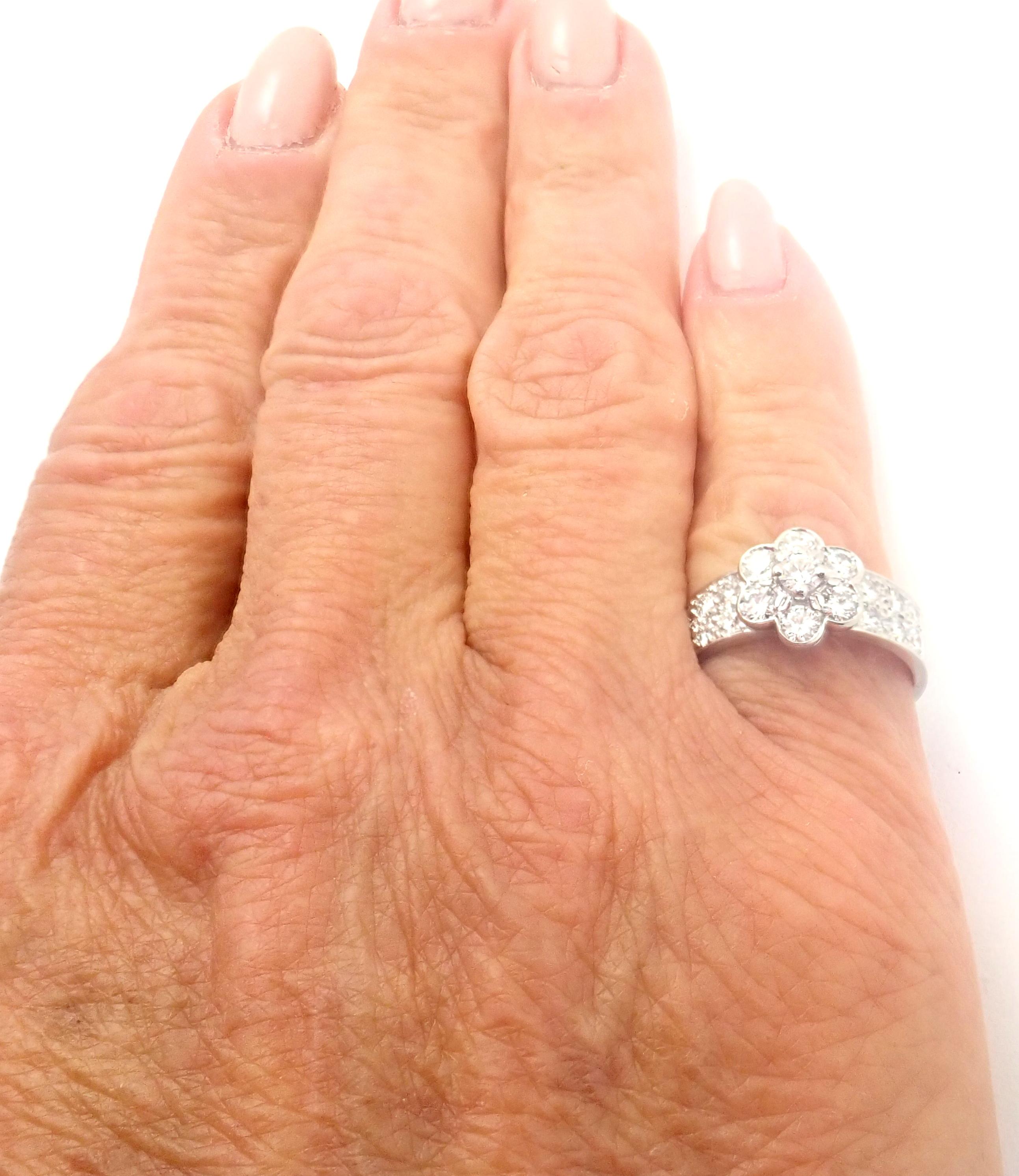 Van Cleef & Arpels Diamond Fleurette Flower Platinum Ring For Sale 2