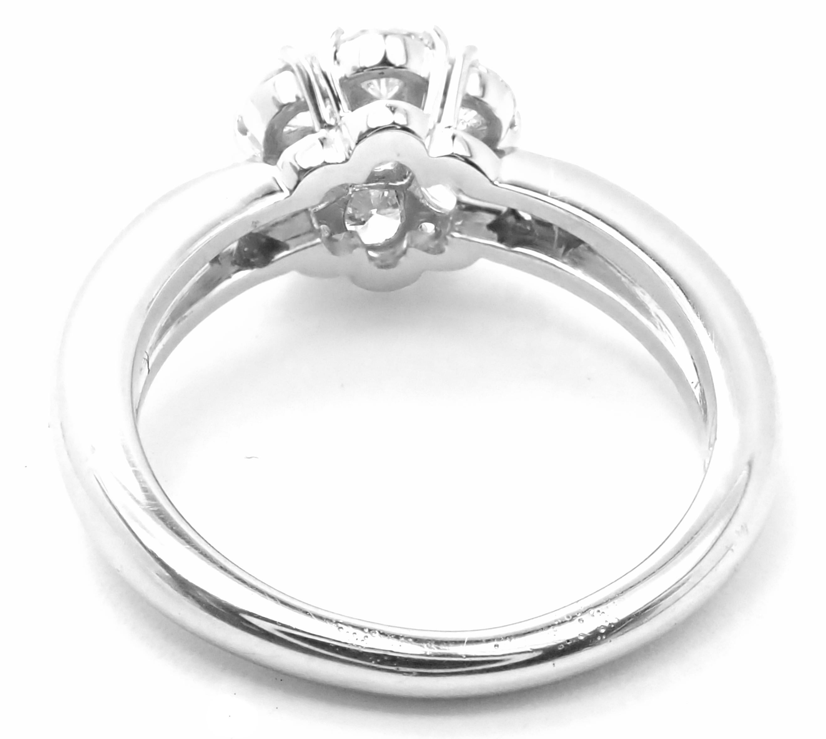 Van Cleef & Arpels Diamond Fleurette Flower Platinum Ring In Excellent Condition For Sale In Holland, PA
