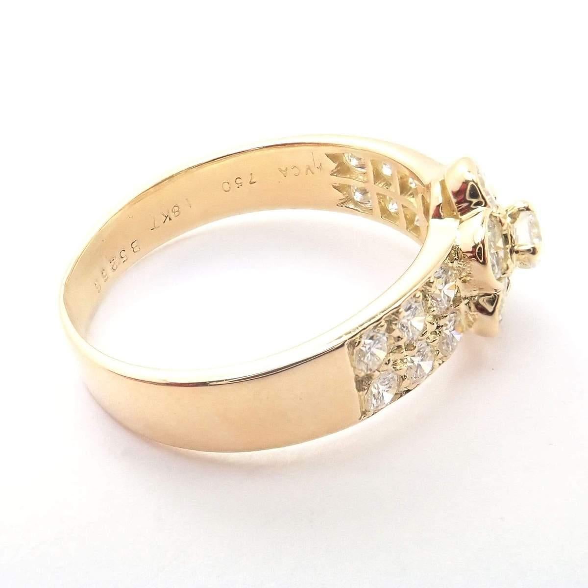 Van Cleef & Arpels 18k Yellow Gold Diamond Fleurette Ring. 
With 1.11 Carats in Total Diamond Weight. 
Metal: 18k Yellow Gold
Ring Size: 7 (resize available) 
Width at Top: 9mm
Weight: 3.7 grams
Stones: 19 Diamonds
VS1 Clarity, G Color
Total Diamond