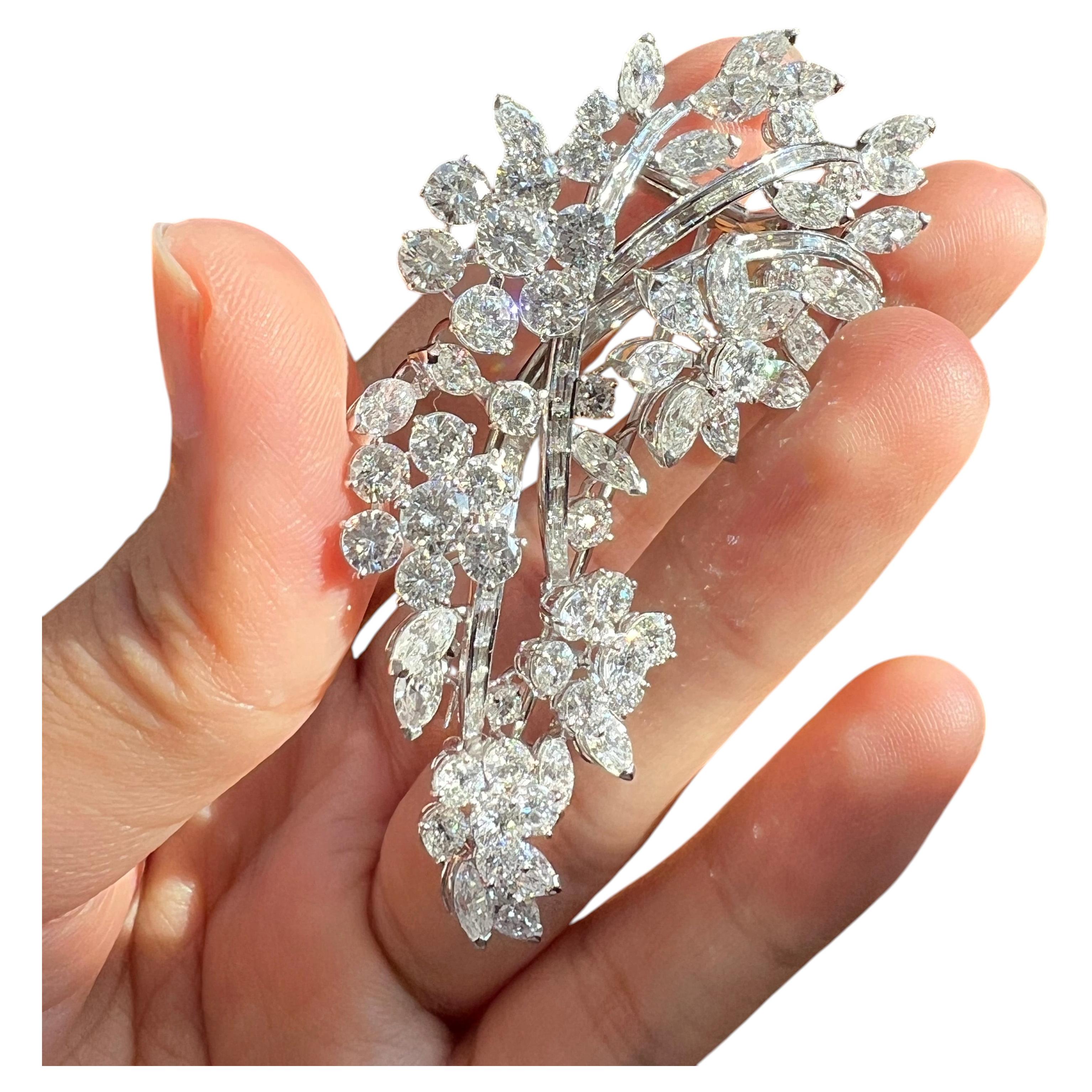 Van Cleef & Arpels Diamond Floral Spray Brooch in Platinum, France, 1970s