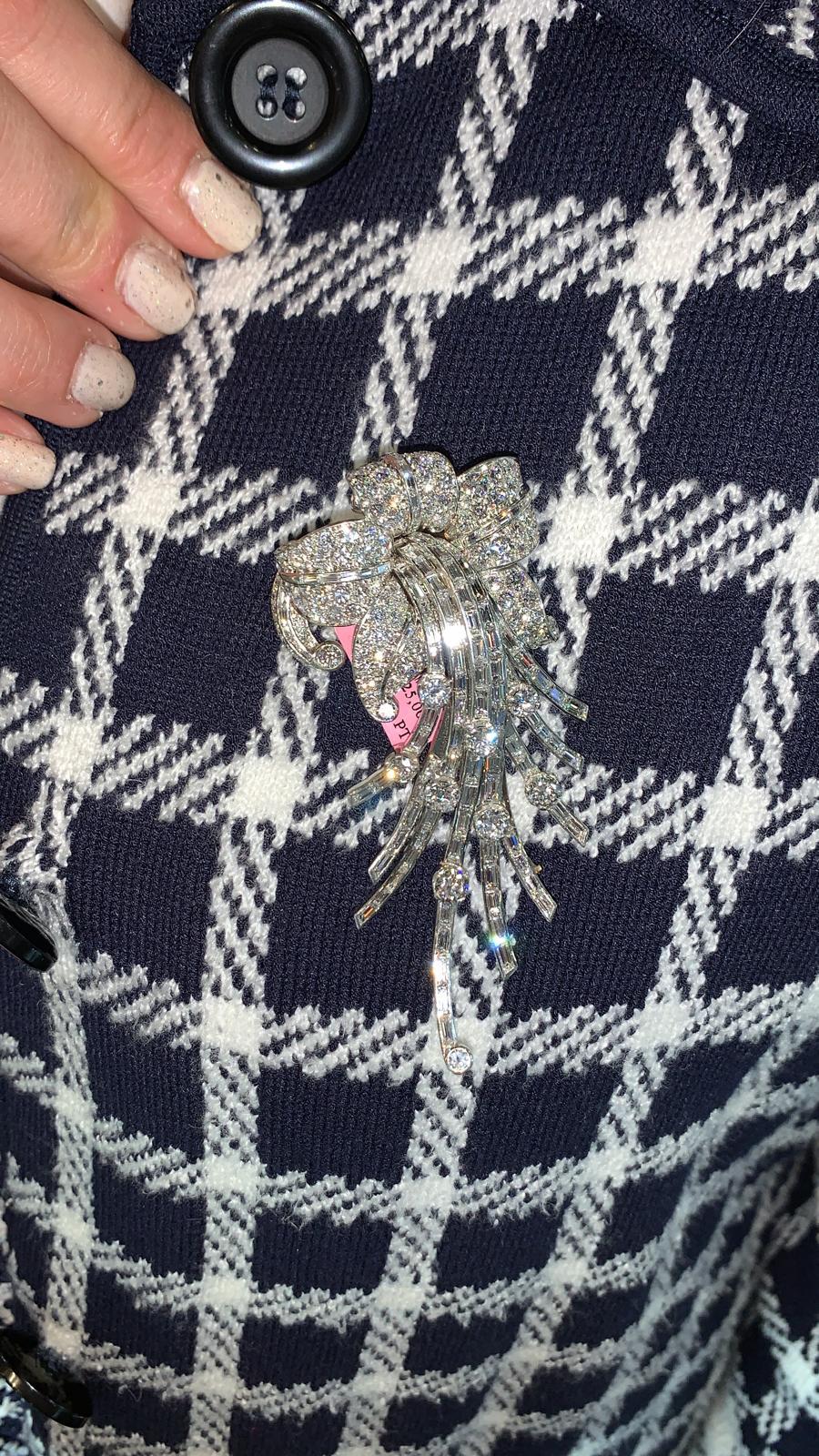 Van Cleef & Arpels Diamond Flower Brooch 1