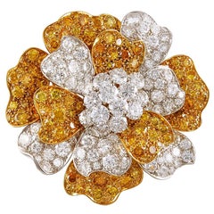 Van Cleef & Arpels Diamond Yellow Gold Platinum Flower Brooch