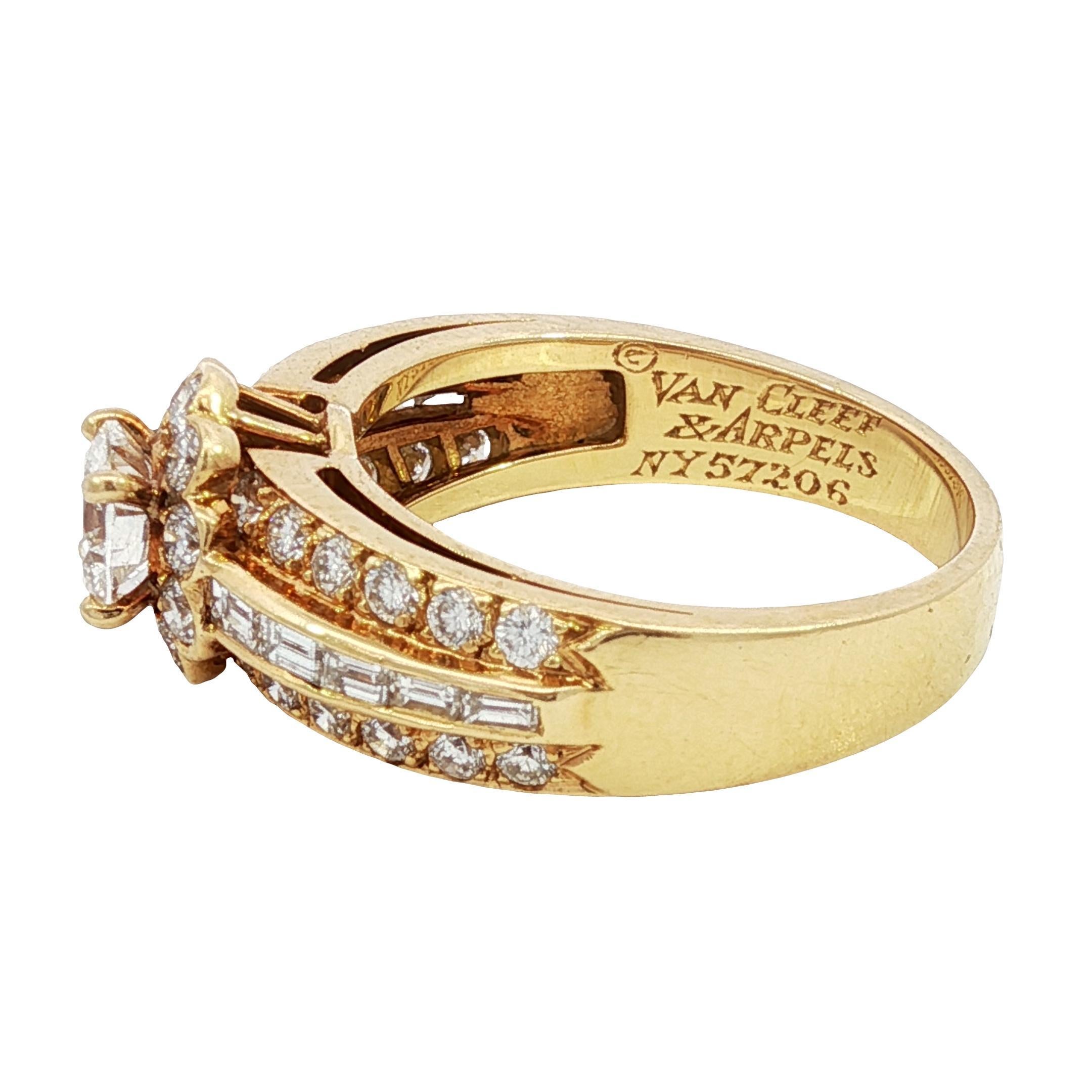 Anello Van Cleef & Arpels con motivo floreale in oro giallo 18 carati ~2,13ctw in vendita 7