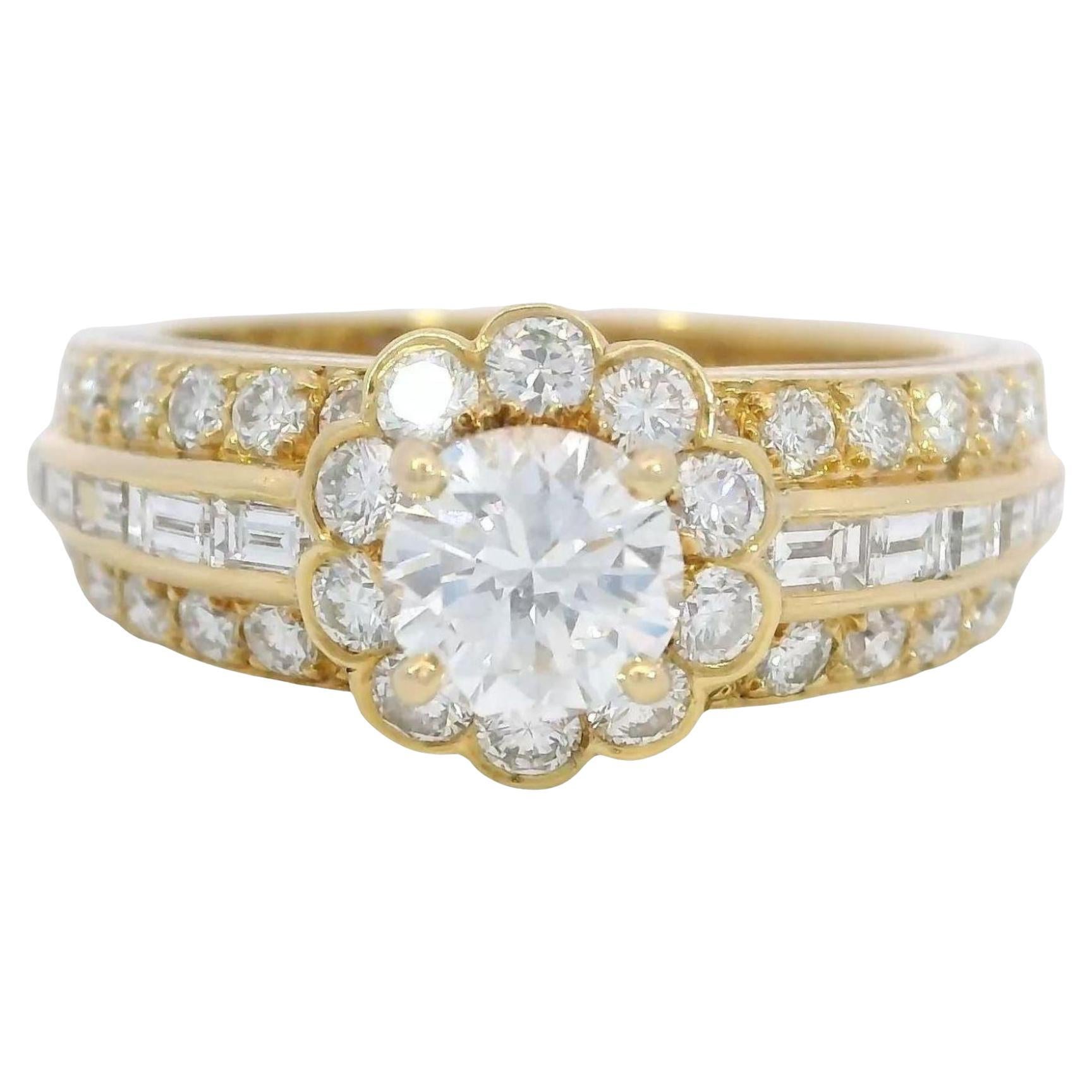Anello Van Cleef & Arpels con motivo floreale in oro giallo 18 carati ~2,13ctw in vendita