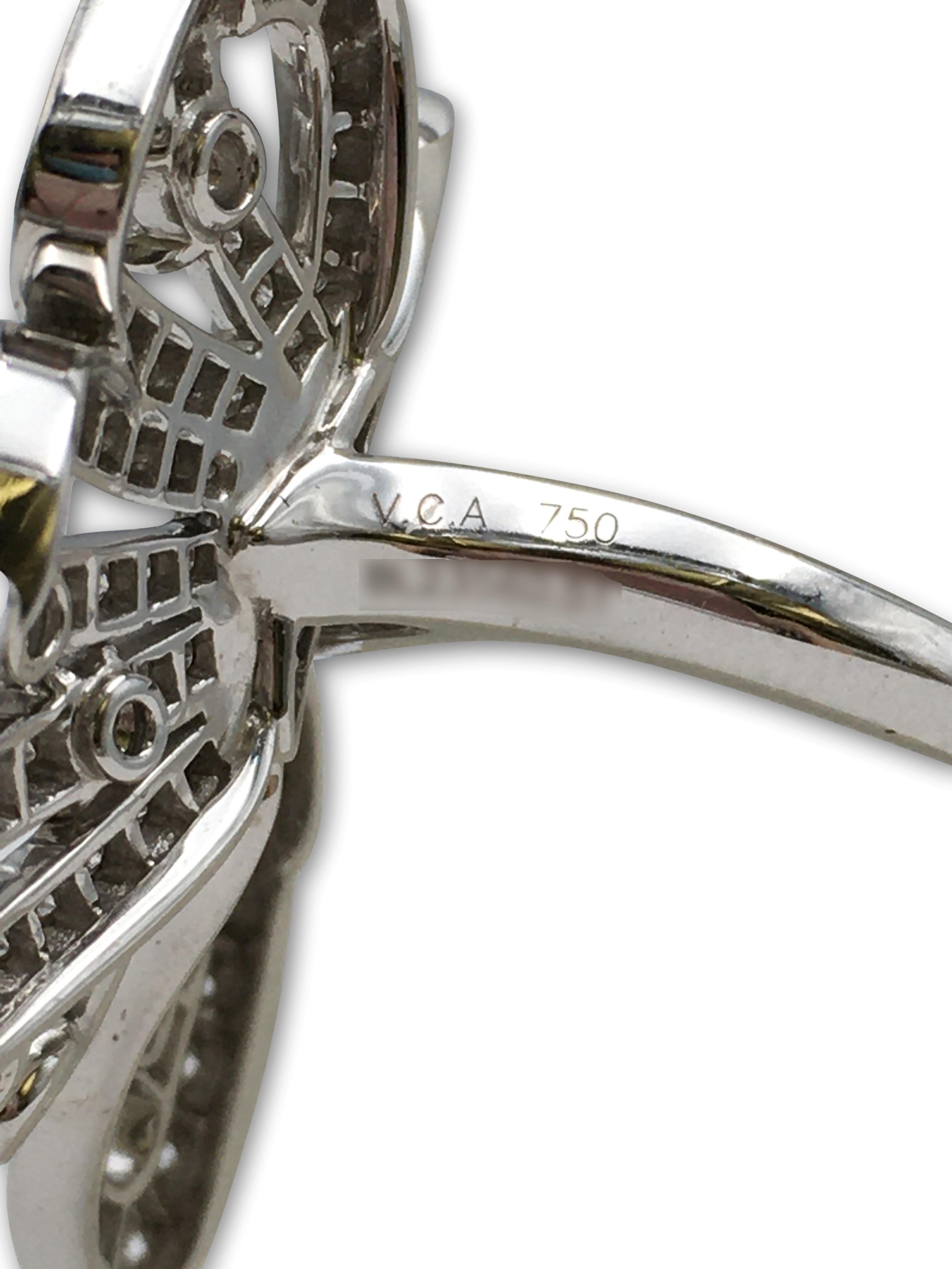 Round Cut Van Cleef & Arpels Diamond Flying Butterfly Between Finger White Gold Ring