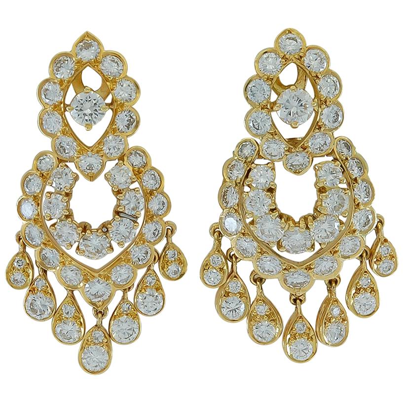 Van Cleef & Arpels Diamond Yellow Gold Fringe Chandelier Earrings For Sale