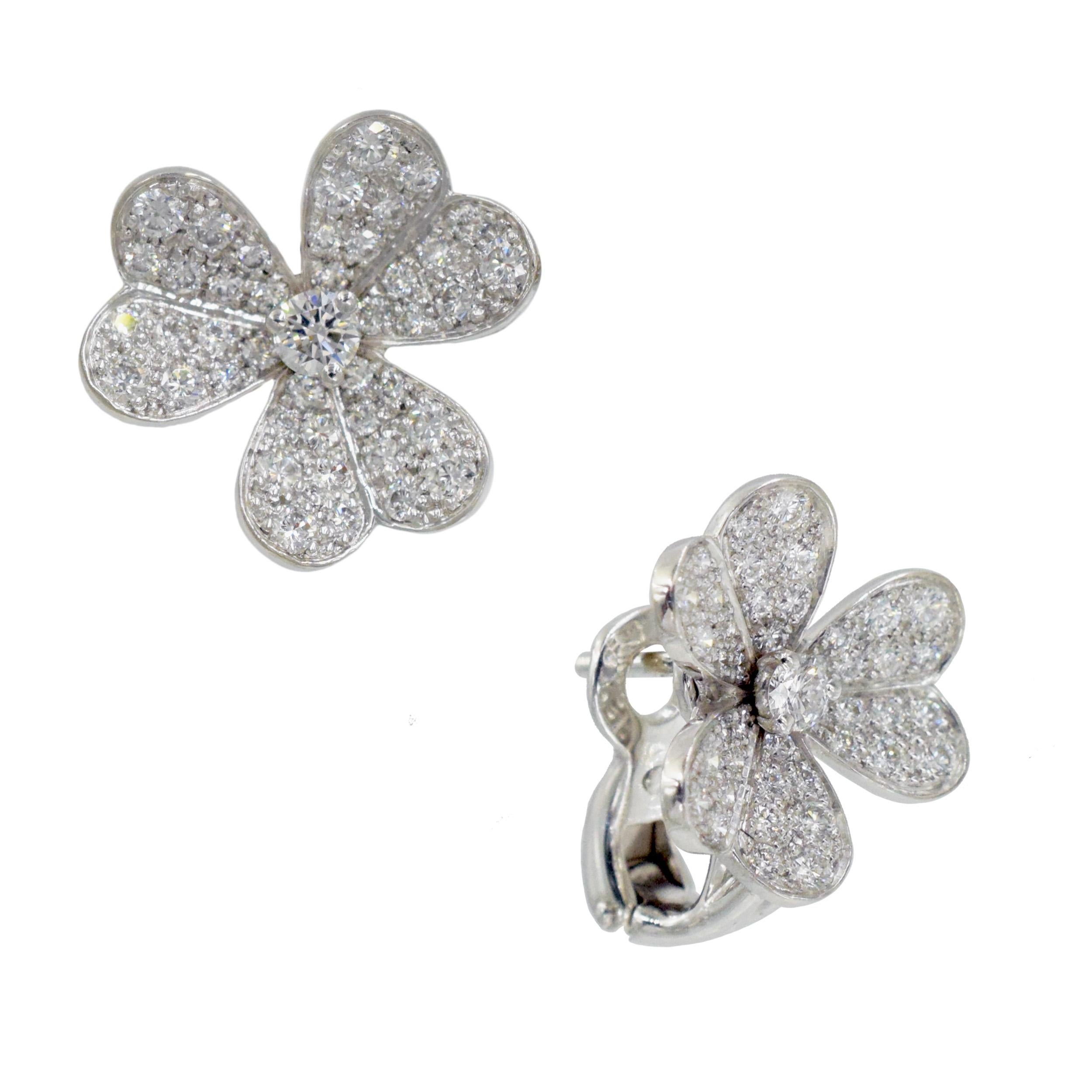 Van Cleef & Arpels Diamond Frivole Earrings in 18k White Gold. In Excellent Condition In New York, NY