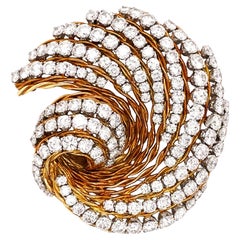 Van Cleef
Arpels, Diamond Gold Brooch Van Cleef
Arpels, Diamond Gold Brooch
