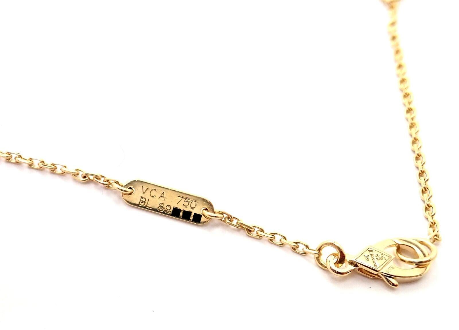 Van Cleef & Arpels Halskette mit Diamant-Gold-Knöpfen-Anhänger für Damen oder Herren im Angebot