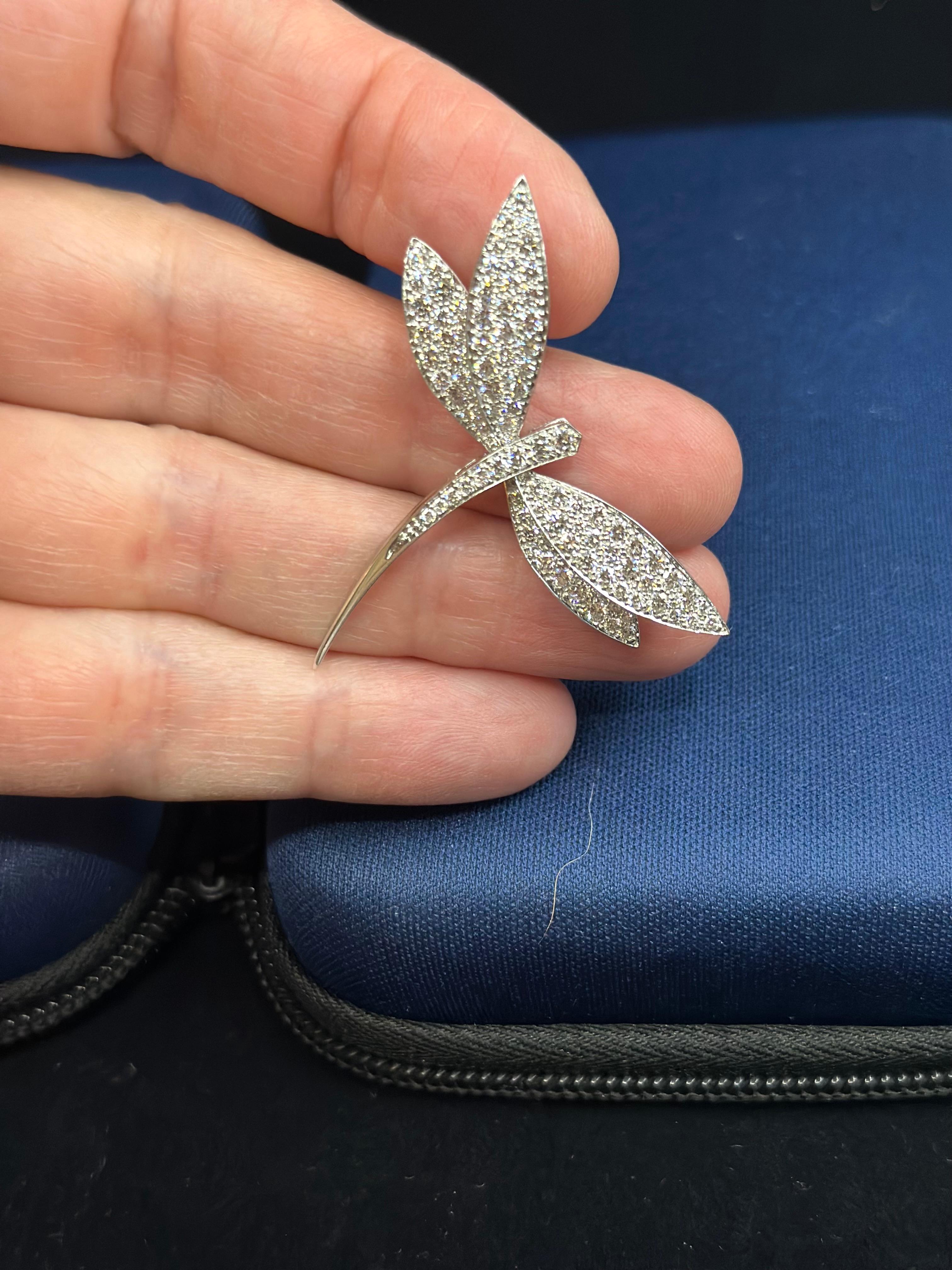 Van Cleef & Arpels Diamond Gold Dragonfly Clip For Sale 1