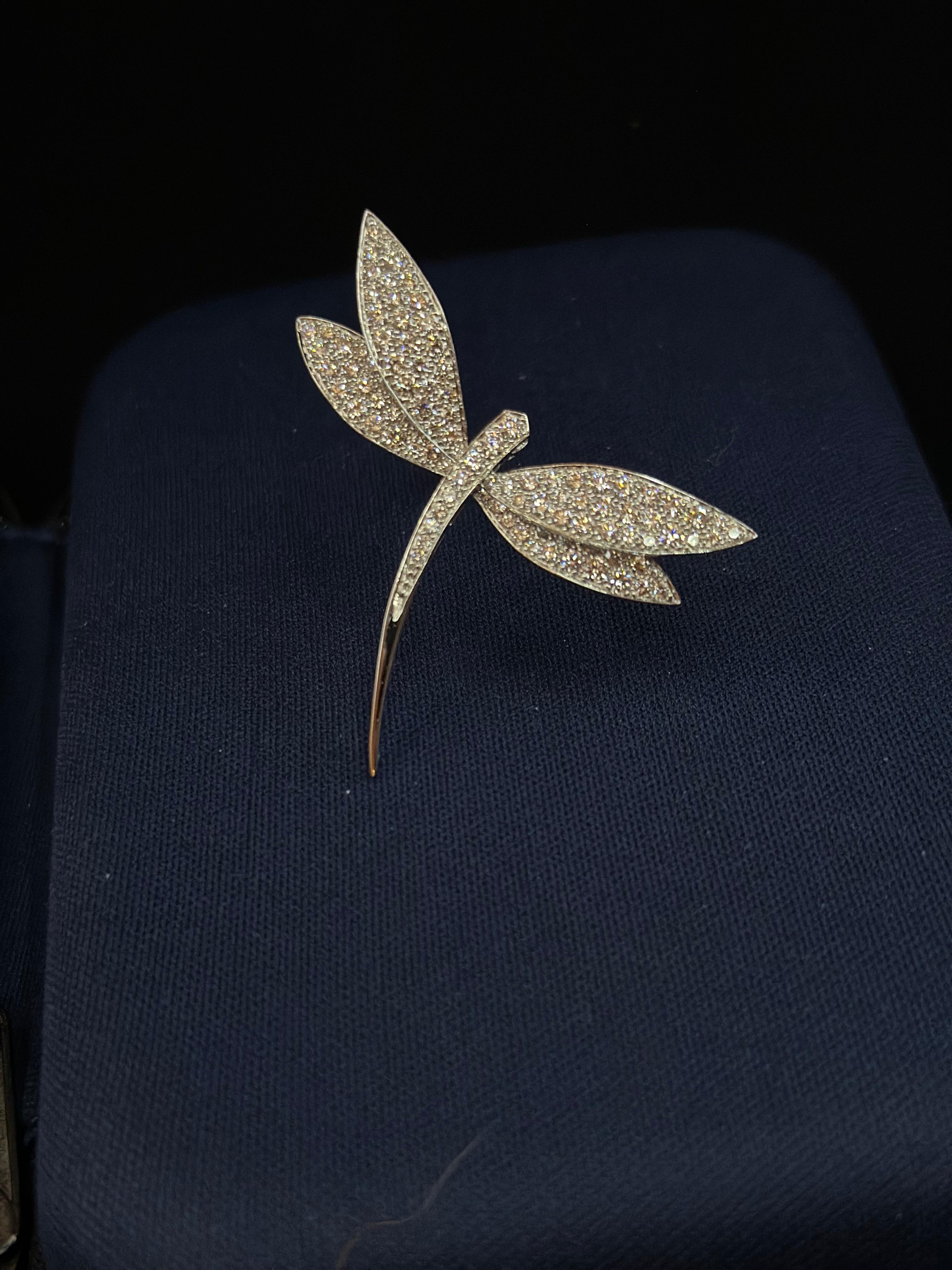 Van Cleef & Arpels Diamond Gold Dragonfly Clip For Sale 2
