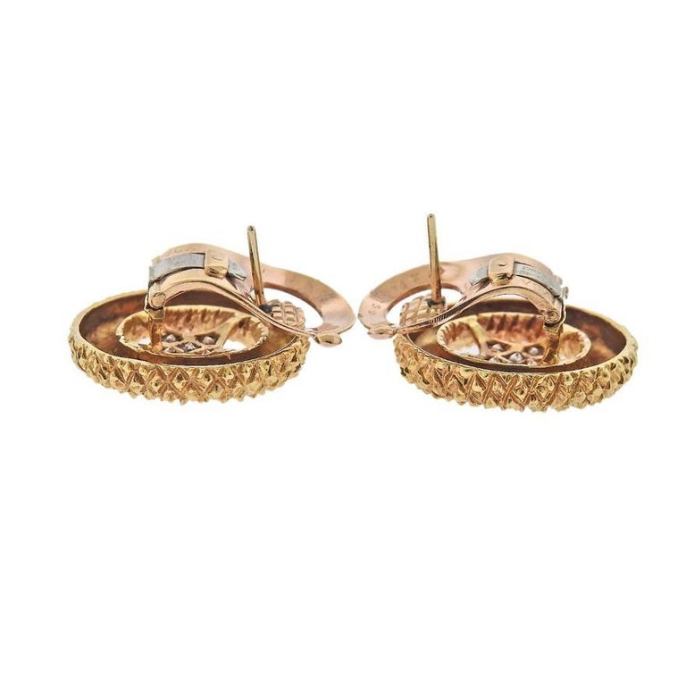 Round Cut Van Cleef & Arpels Diamond Gold Earrings