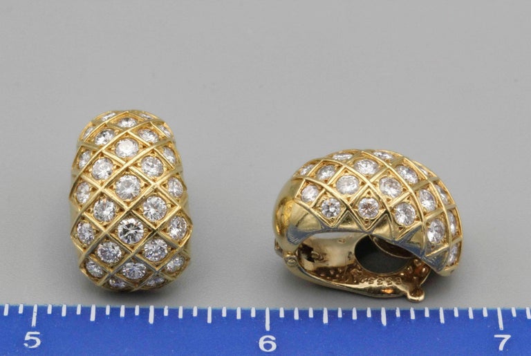 Van Cleef & Arpels Diamond Gold Earrings In Good Condition For Sale In New York, NY