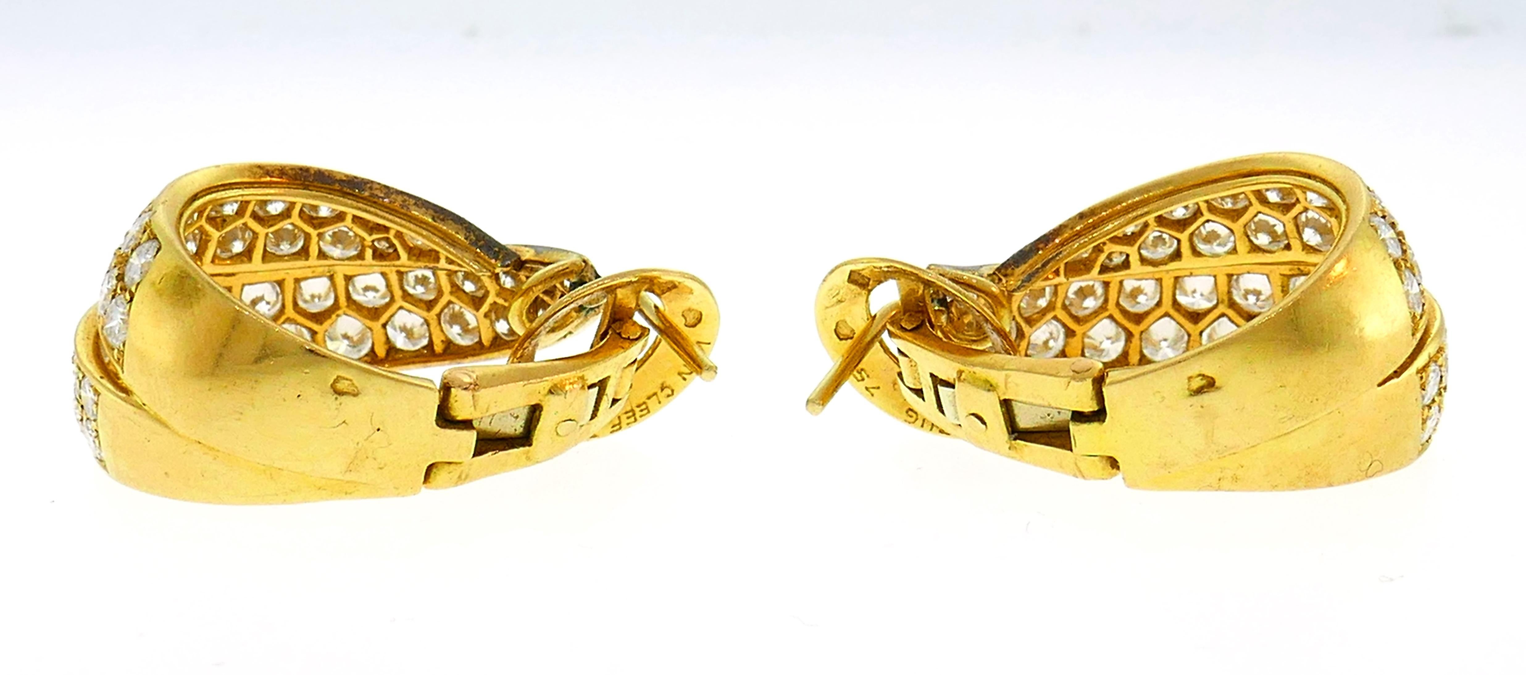 Van Cleef & Arpels Diamond Gold Hoop Earrings Vintage, 1970s In Good Condition In Beverly Hills, CA